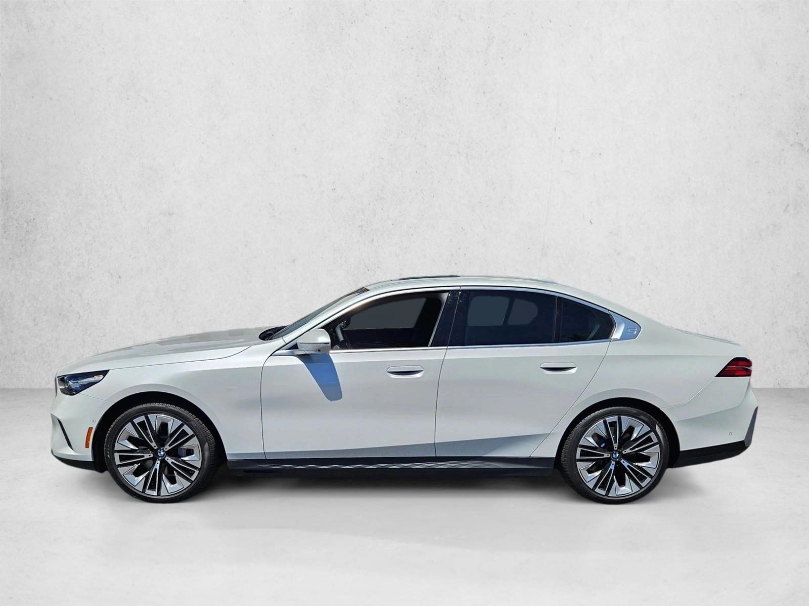 Thumbnail: 2026 BMW i5 - 2