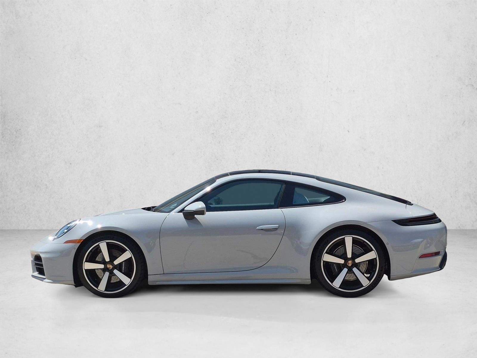 Thumbnail: 2026 Porsche 911 - 2