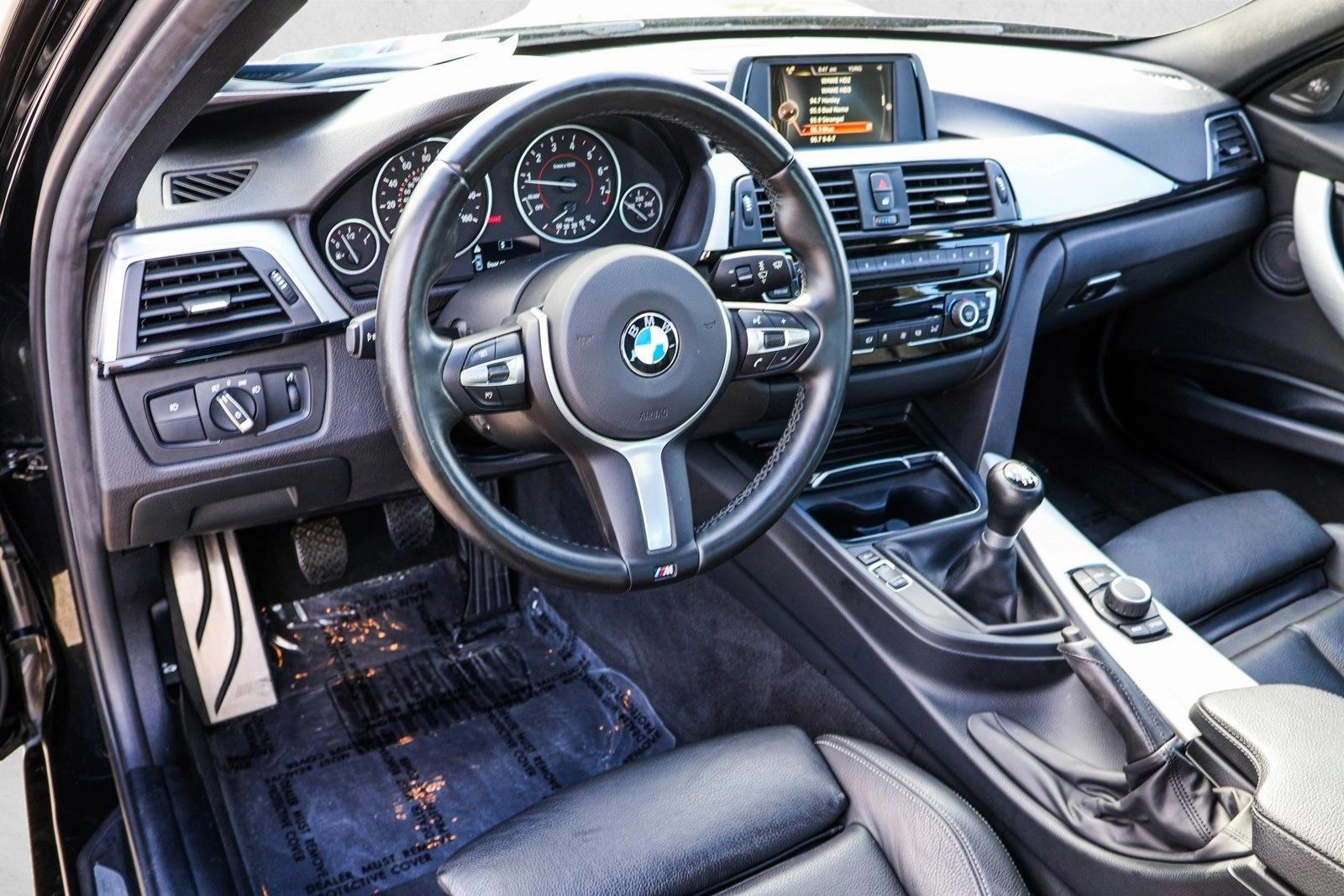 Thumbnail: 2017 BMW 3 Series - 3