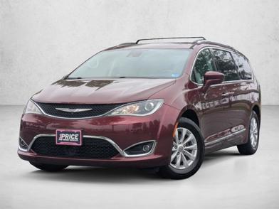 2018 Chrysler Pacifica Touring L -
                  Sterling, VA