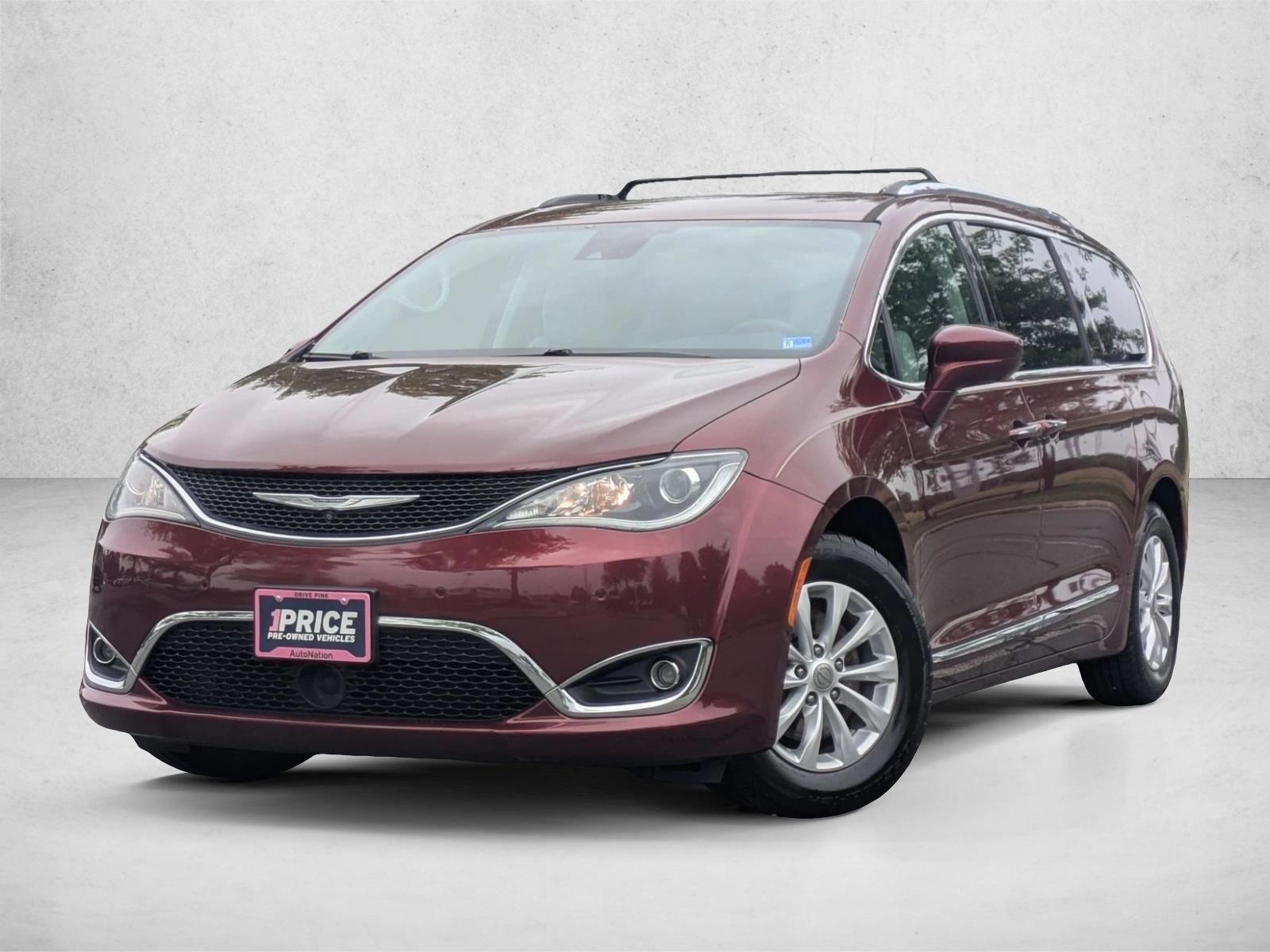 Thumbnail: 2018 Chrysler Pacifica - 1