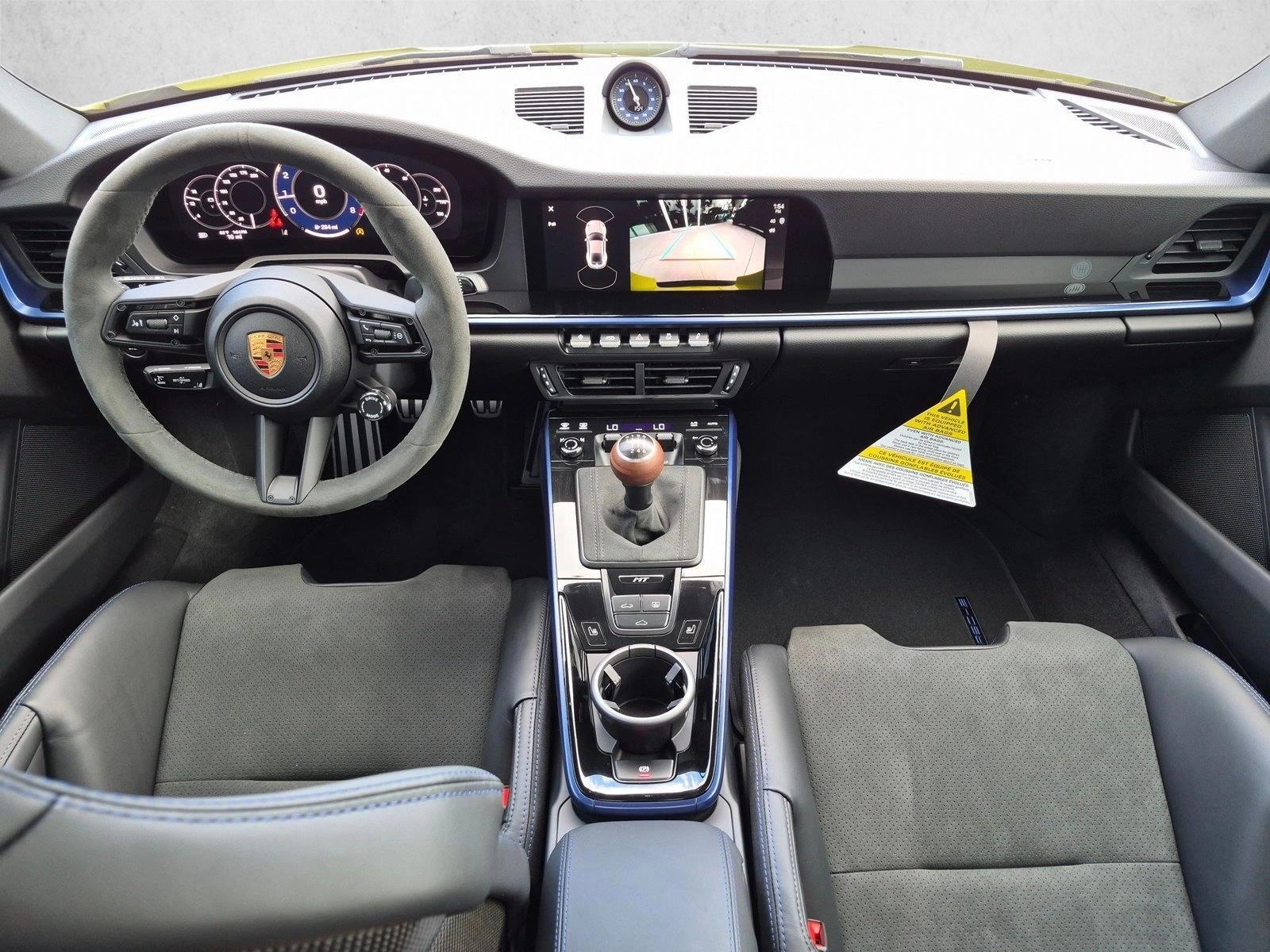 Thumbnail: 2026 Porsche 911 - 4