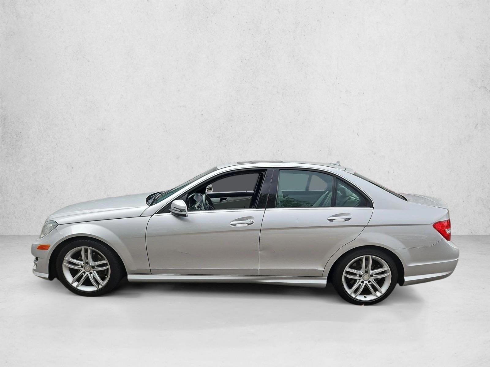 Thumbnail: 2014 Mercedes-Benz C-Class - 2