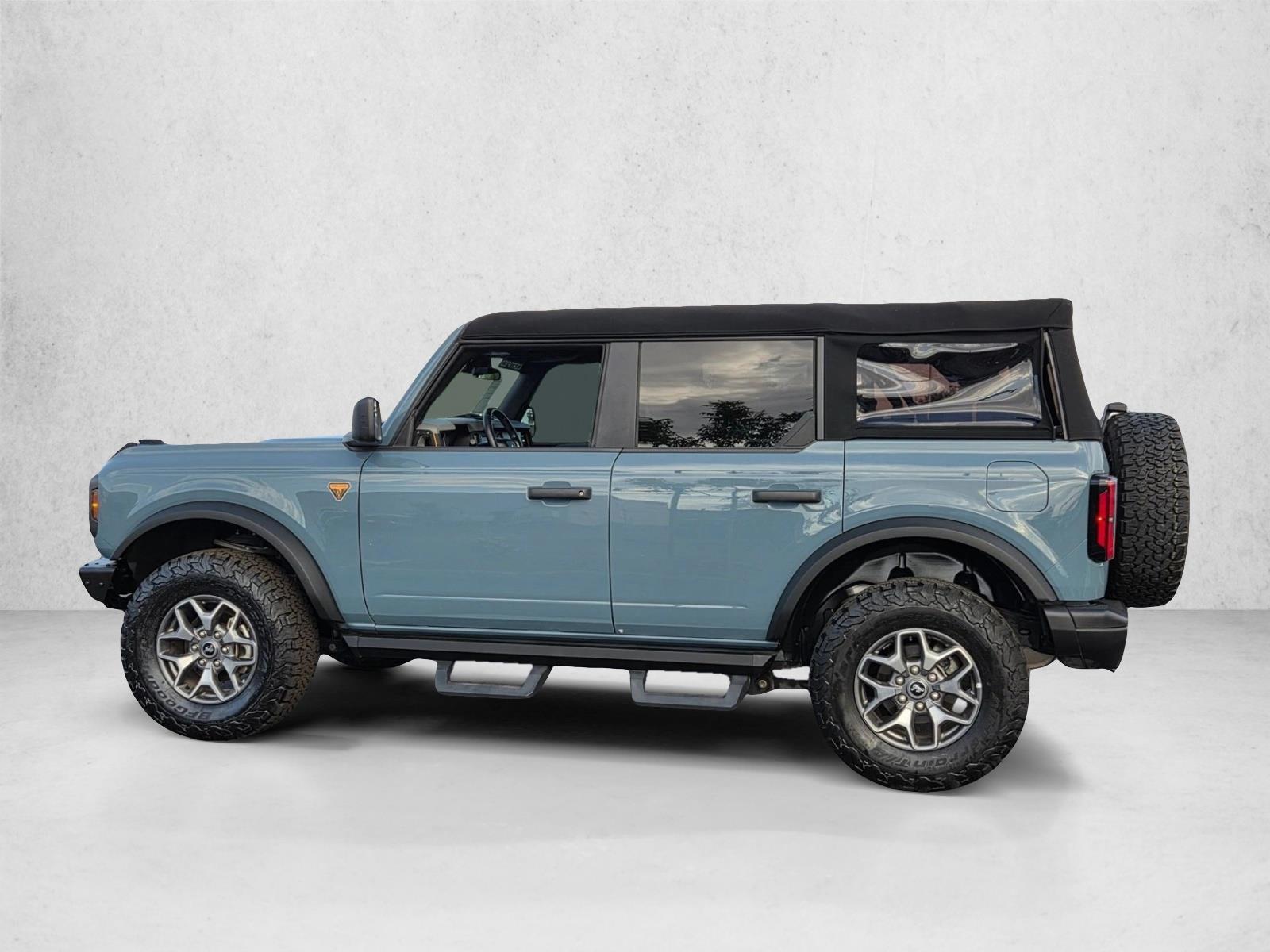 Thumbnail: 2022 Ford Bronco - 2