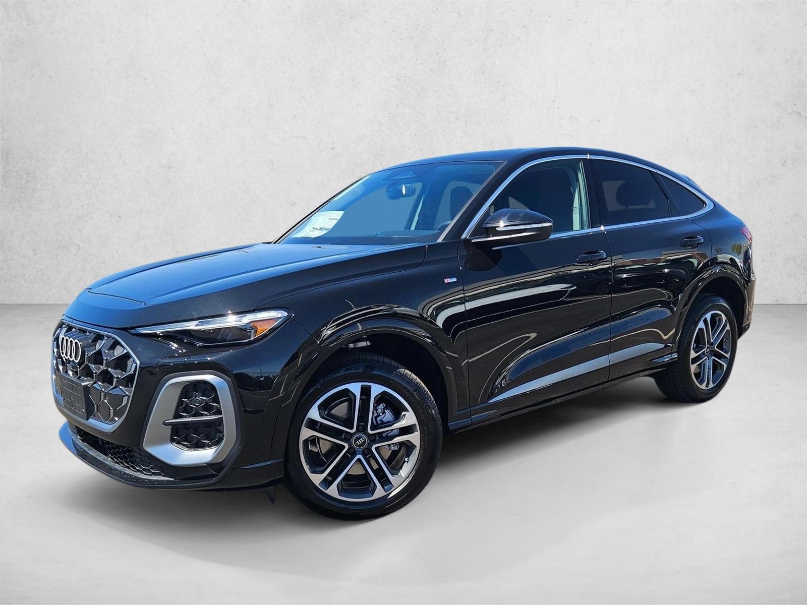 Thumbnail: 2026 Audi Q5 - 1