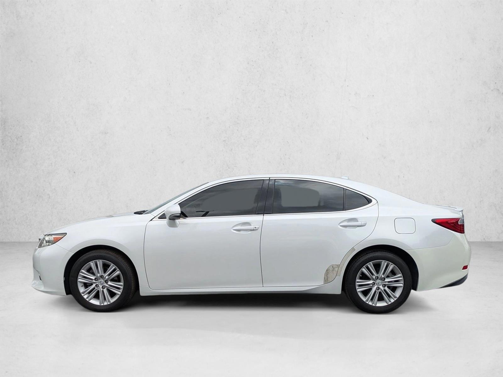 Thumbnail: 2014 Lexus ES - 2