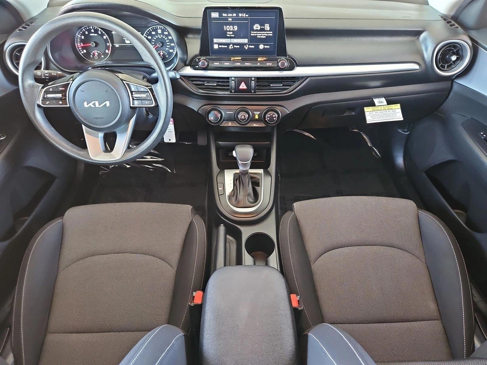 Thumbnail: 2022 Kia Forte - 4