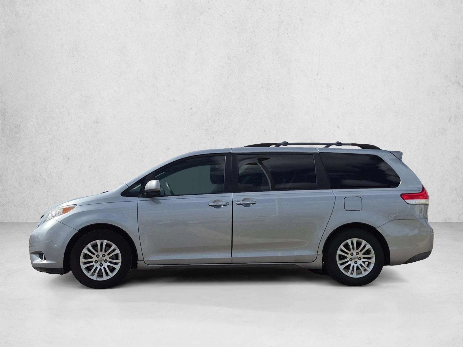 2014 Toyota Sienna, photo 8