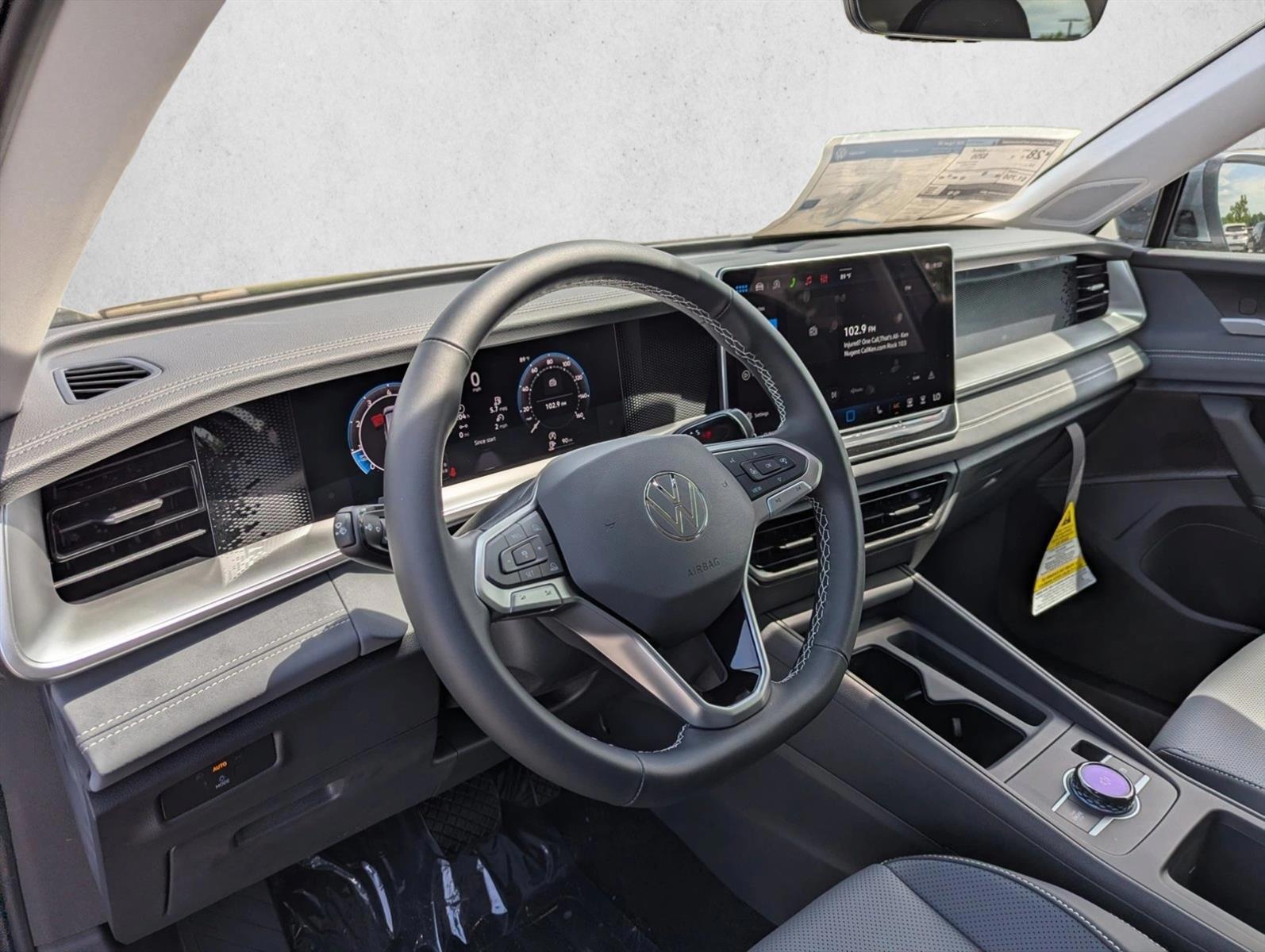 Thumbnail: 2026 Volkswagen Tiguan - 3
