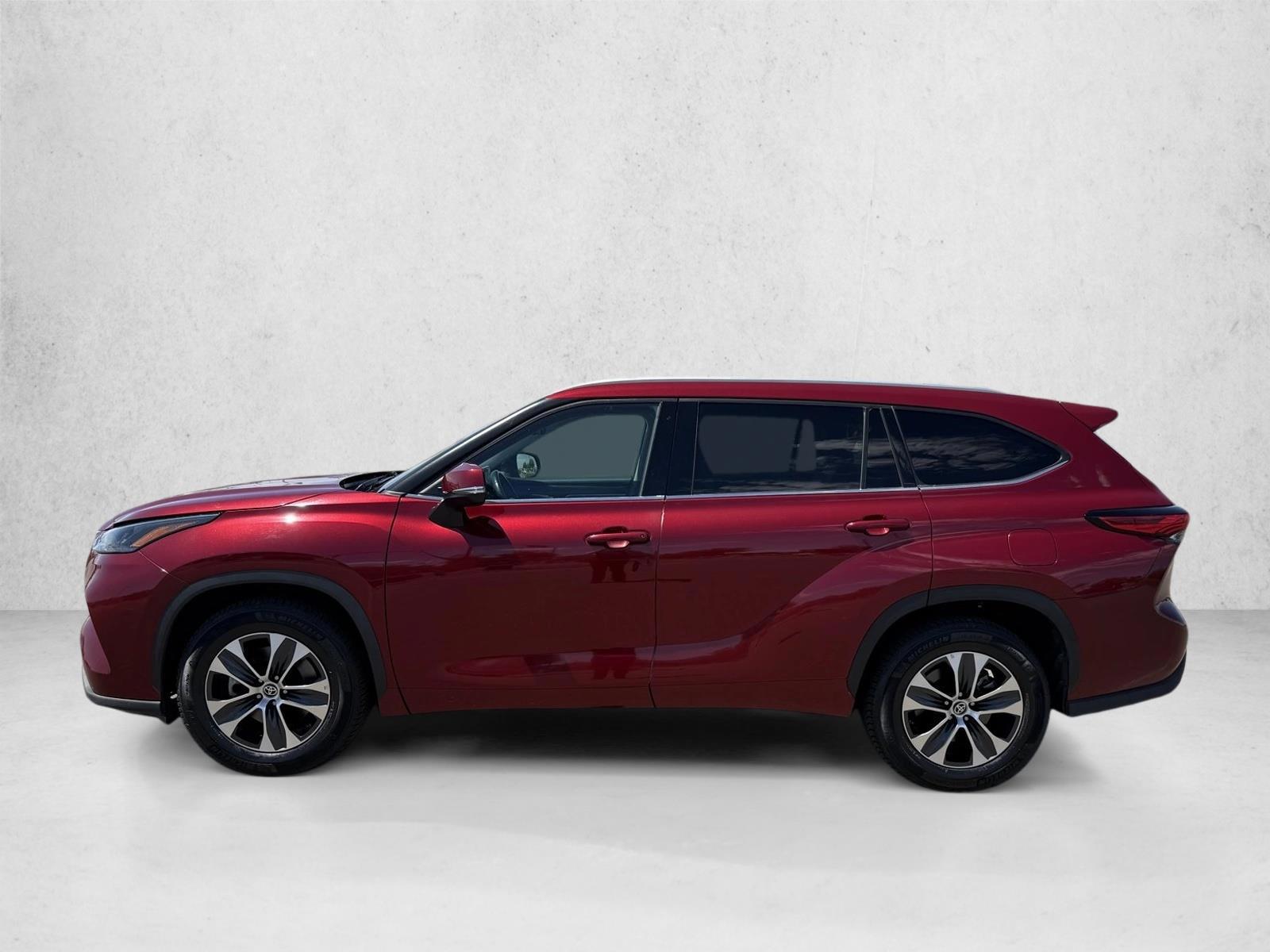 Thumbnail: 2022 Toyota Highlander - 2