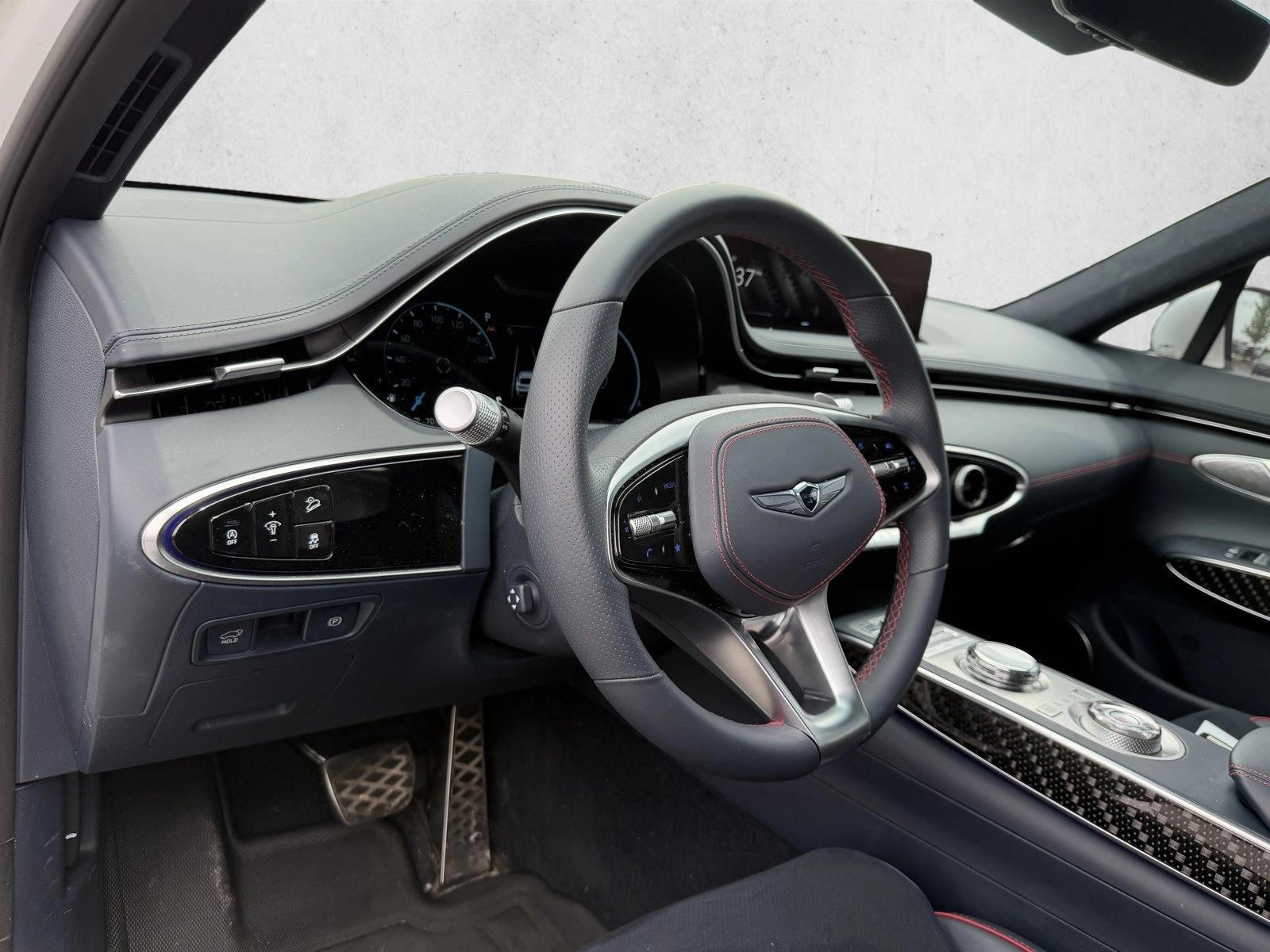 Thumbnail: 2022 Genesis GV70 - 3