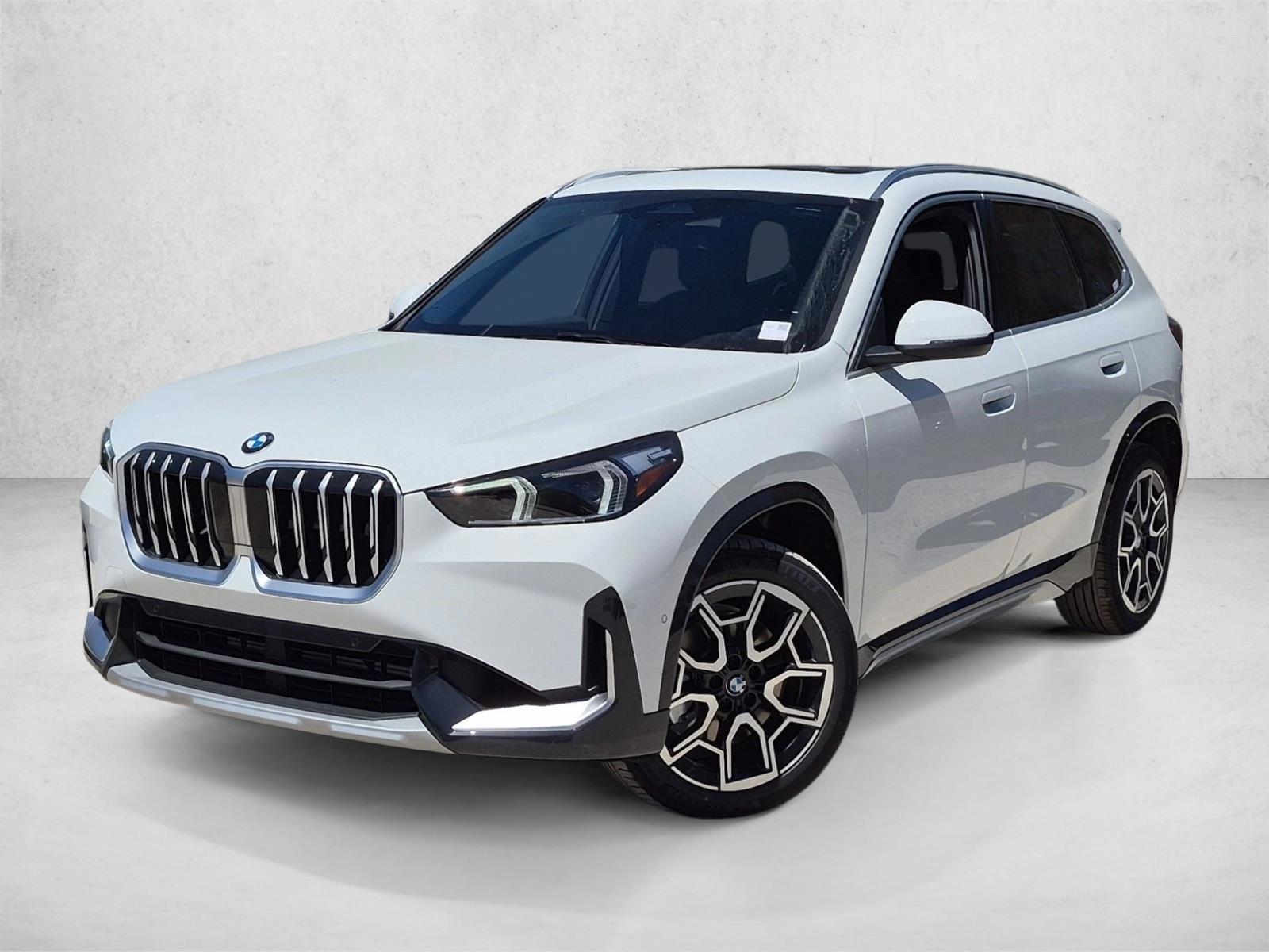Thumbnail: 2027 BMW X1 - 1
