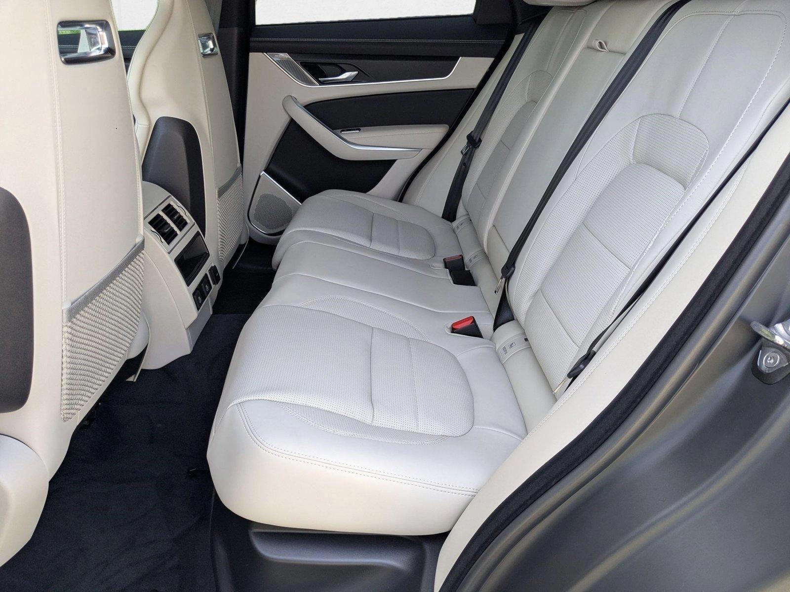 2026 Jaguar F-Pace R-Dynamic S - Photo 15