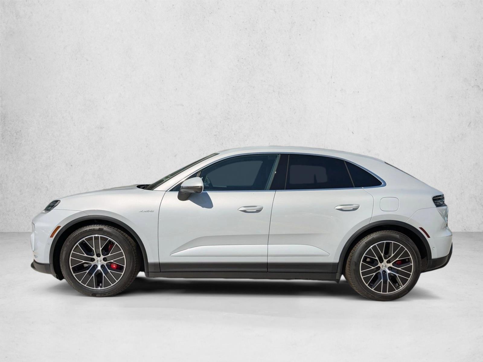 Thumbnail: 2025 Porsche Macan - 2