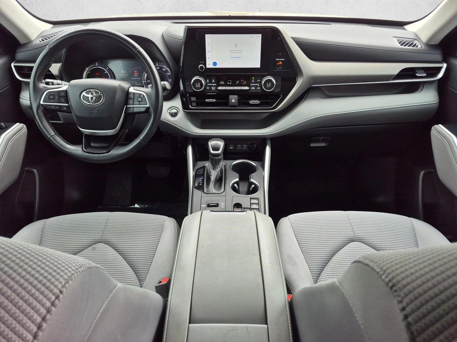 Thumbnail: 2023 Toyota Highlander - 3