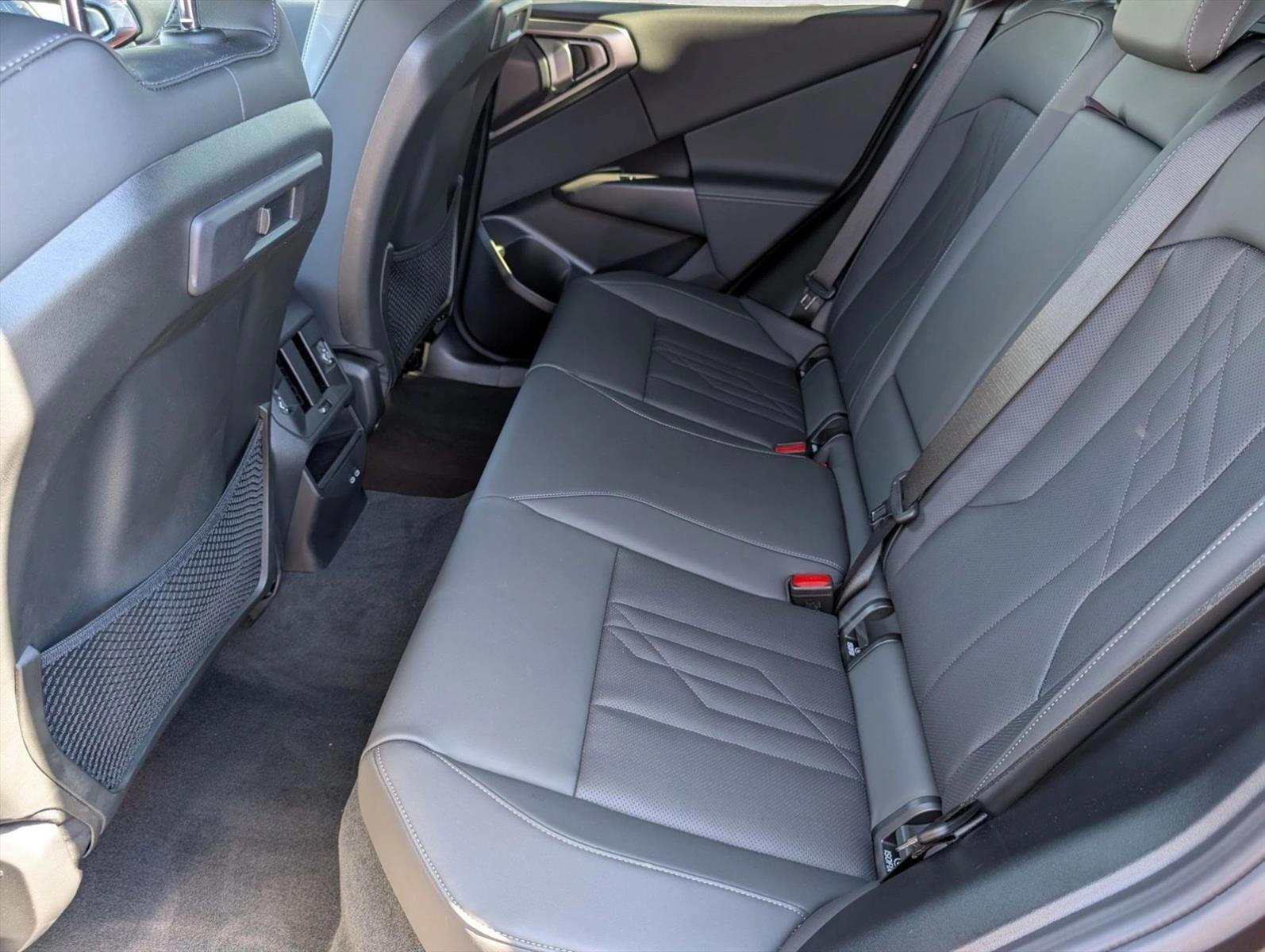 2026 BMW X3 30 - Photo 18