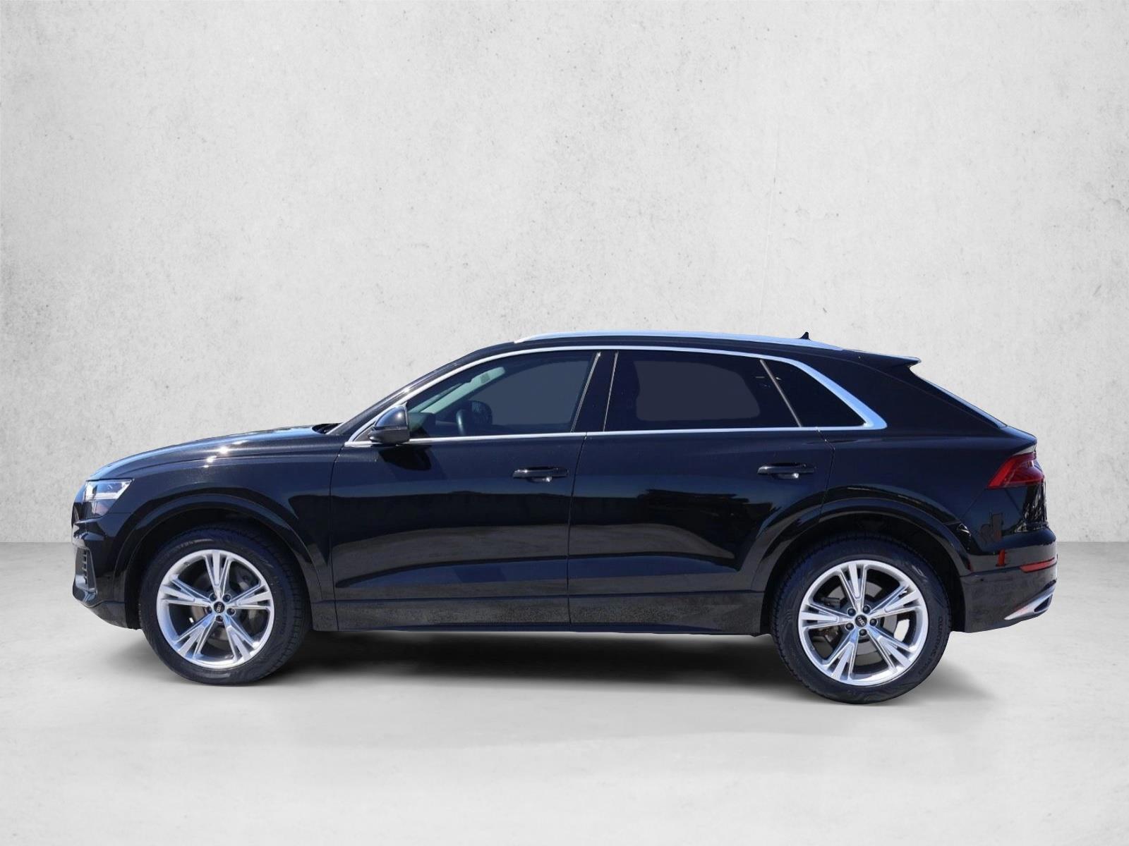 Thumbnail: 2022 Audi Q8 - 2