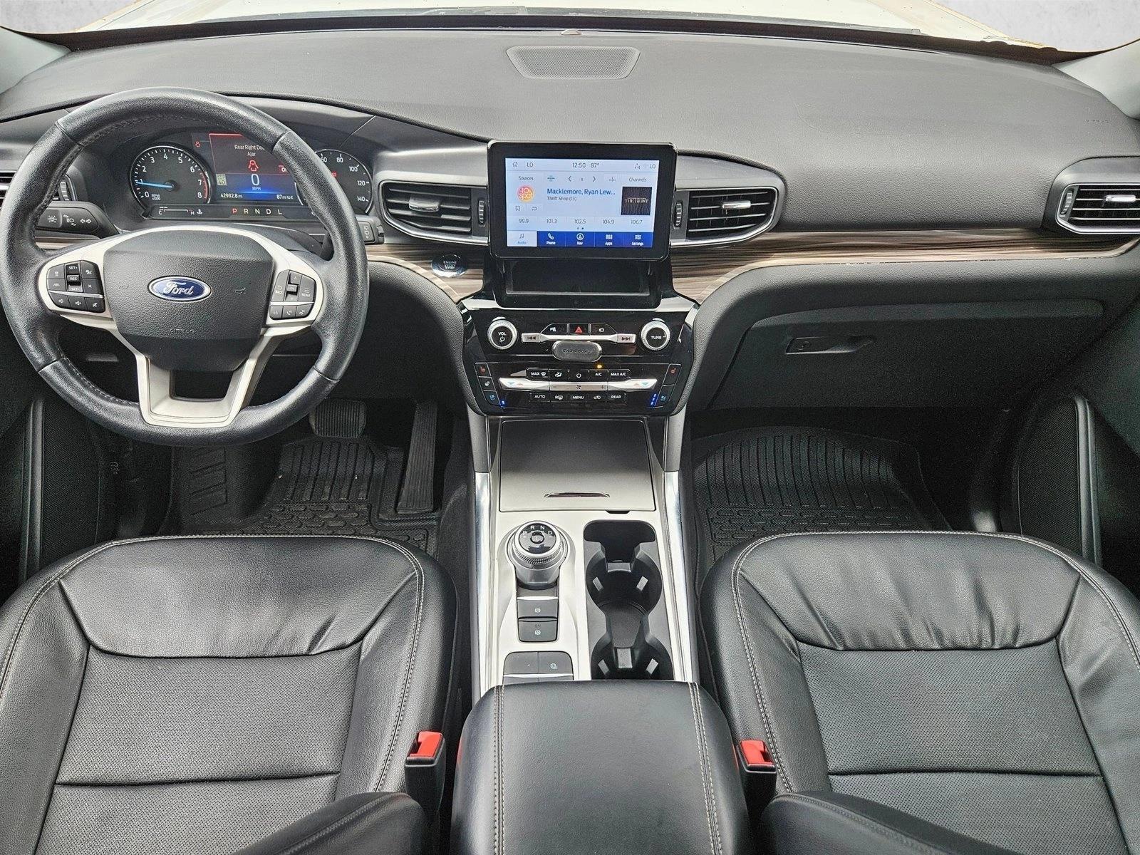 Thumbnail: 2023 Ford Explorer - 3