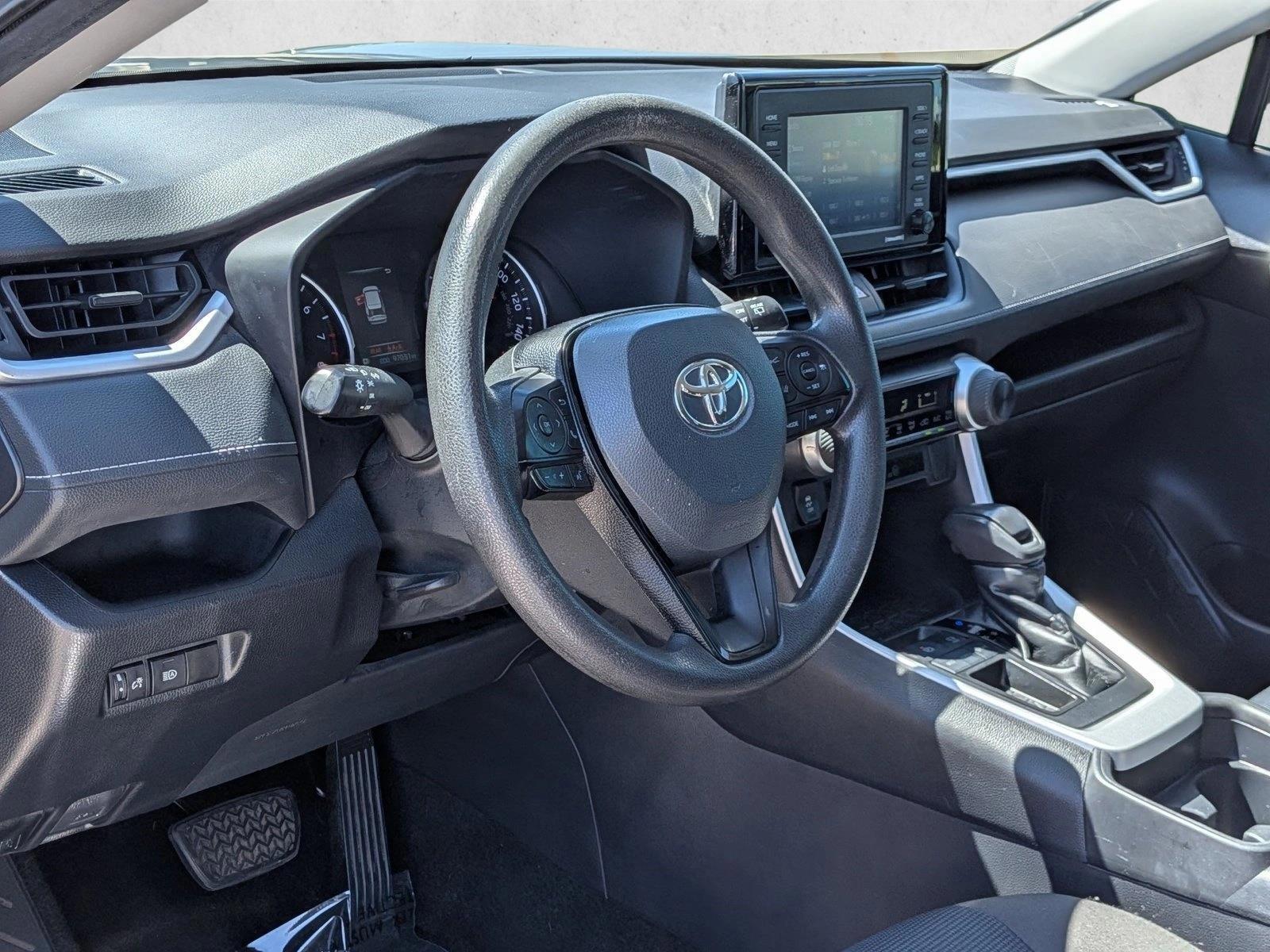 Thumbnail: 2021 Toyota RAV4 - 3