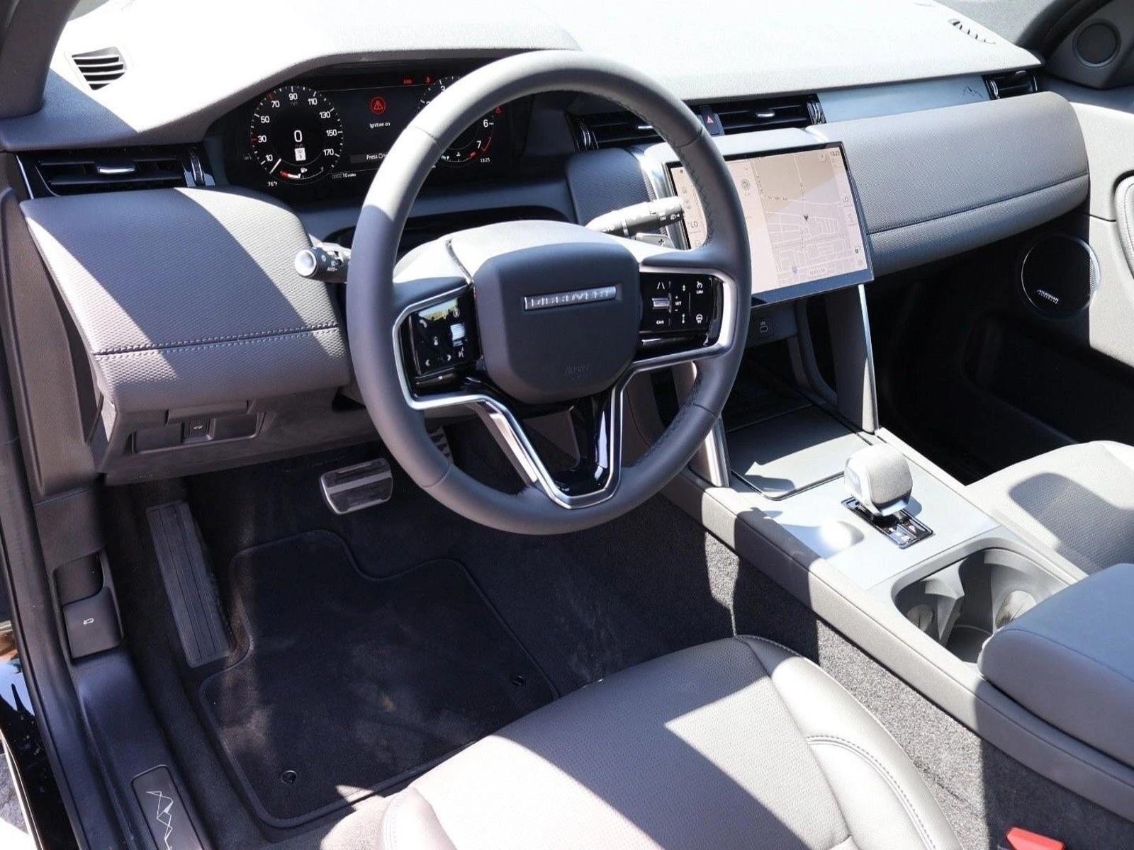 Thumbnail: 2026 Land Rover Discovery Sport - 3