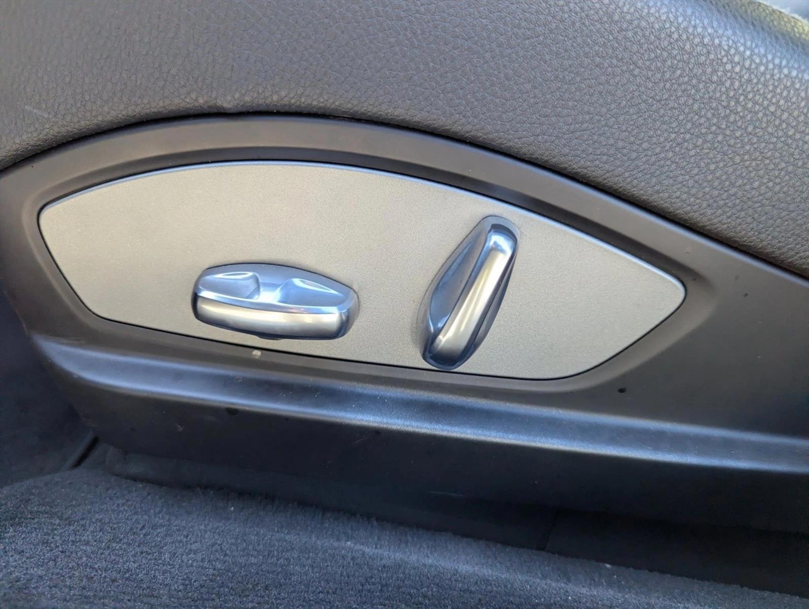 Thumbnail: 2010 Porsche Panamera - 4