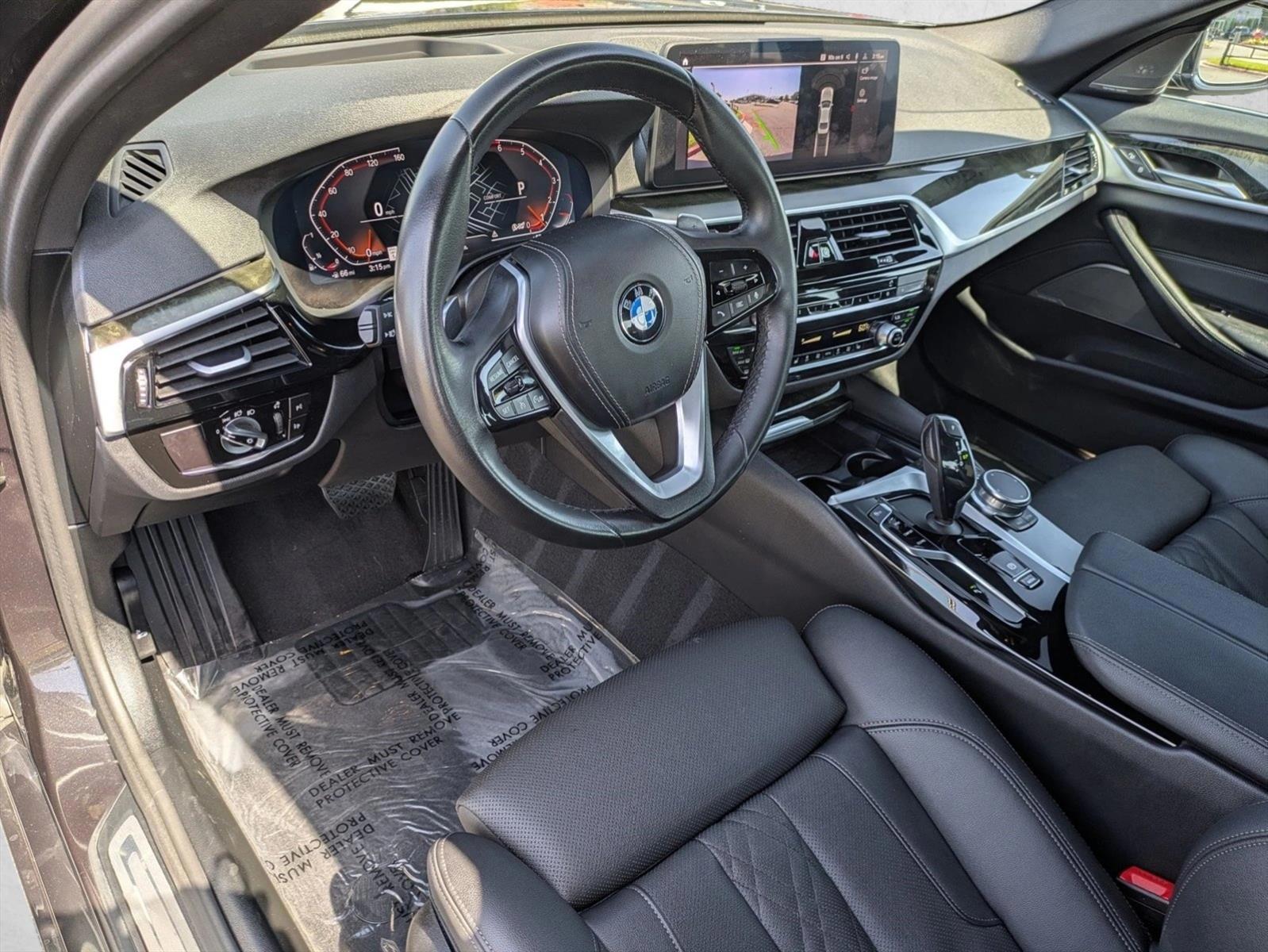 Thumbnail: 2023 BMW 5 Series - 3