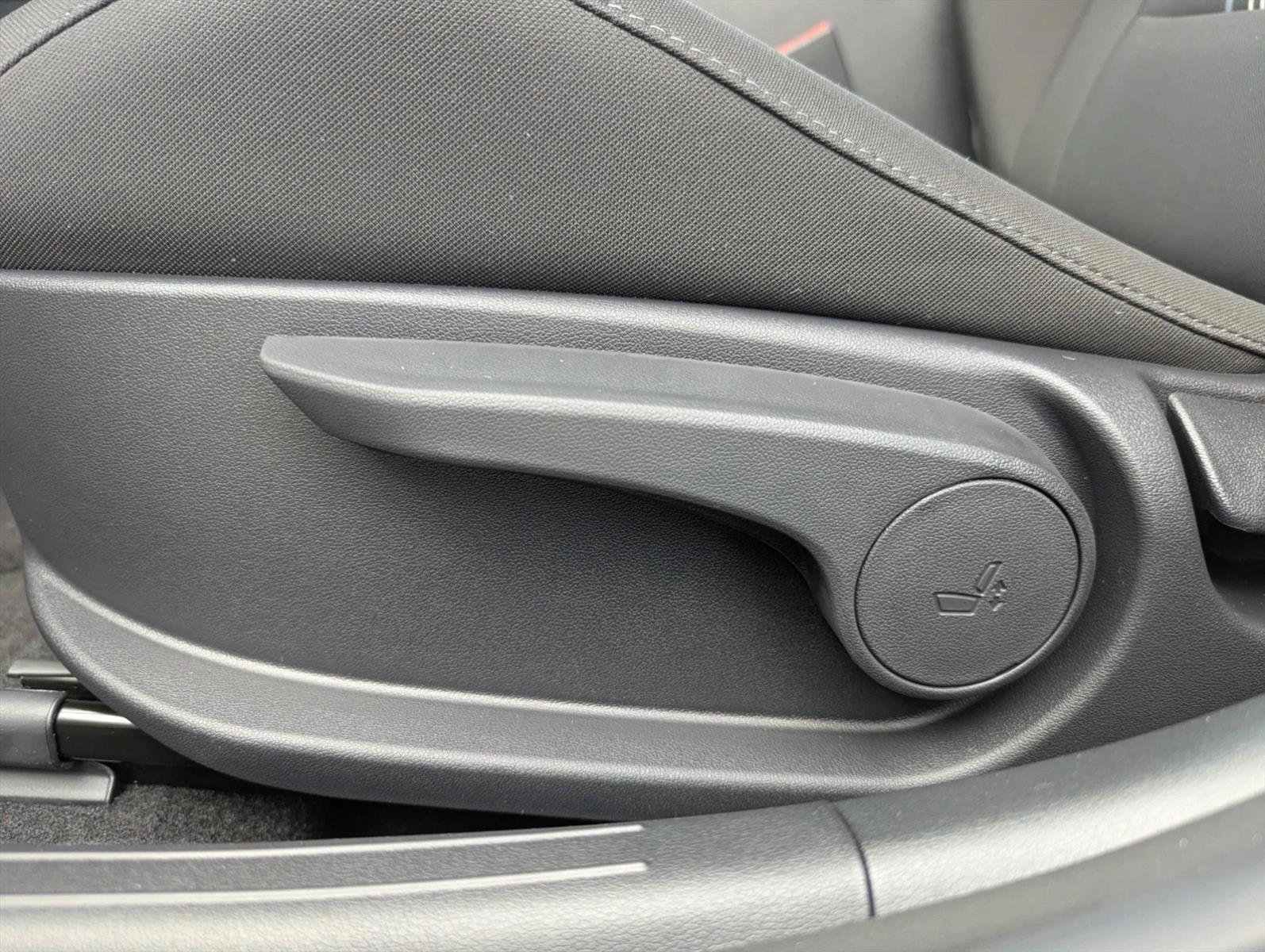 Thumbnail: 2026 Hyundai Elantra - 3