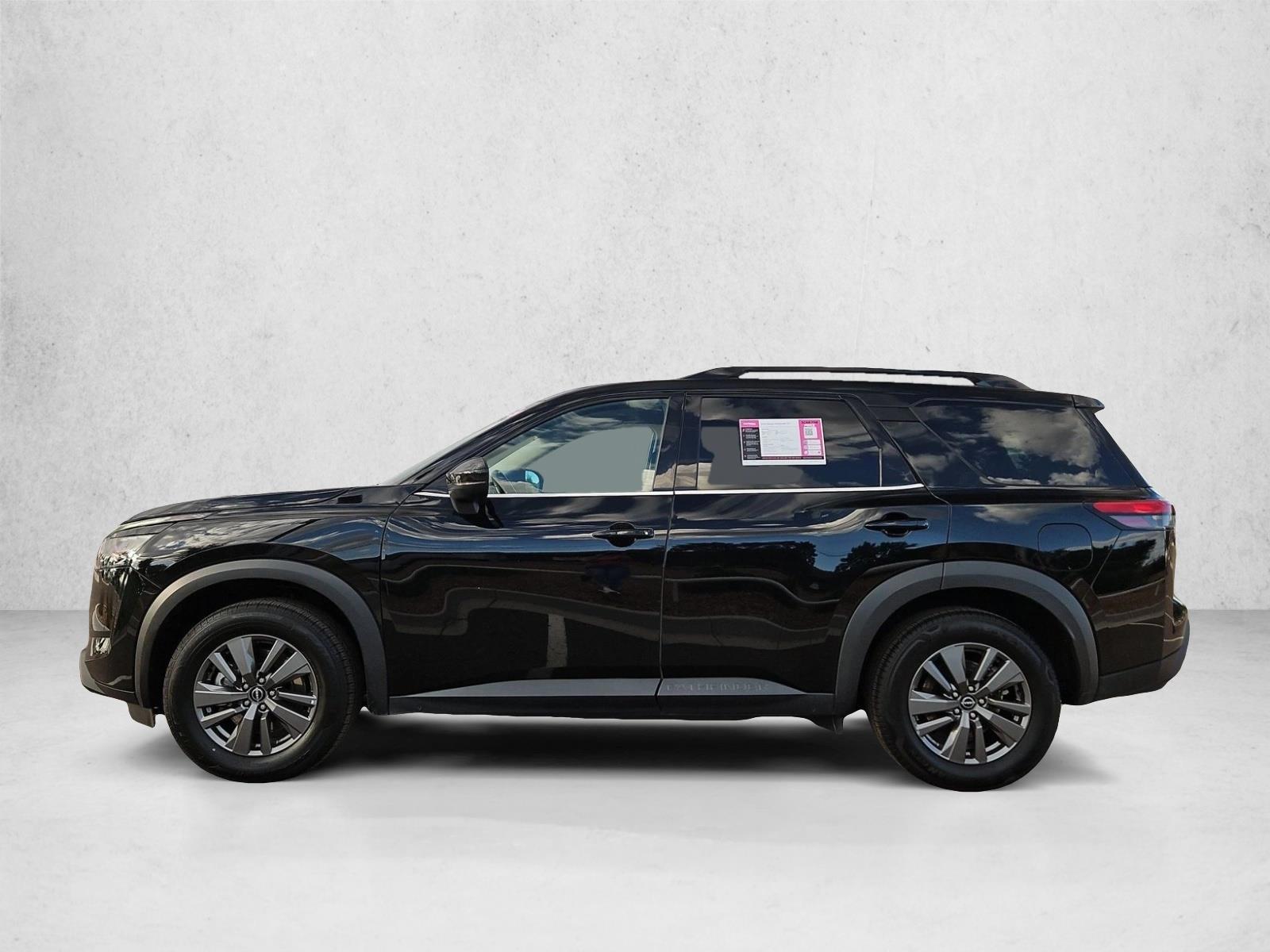 Thumbnail: 2024 Nissan Pathfinder - 2