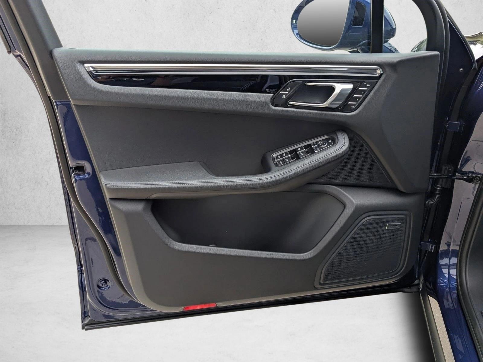 2026 Porsche Macan Base - Photo 13