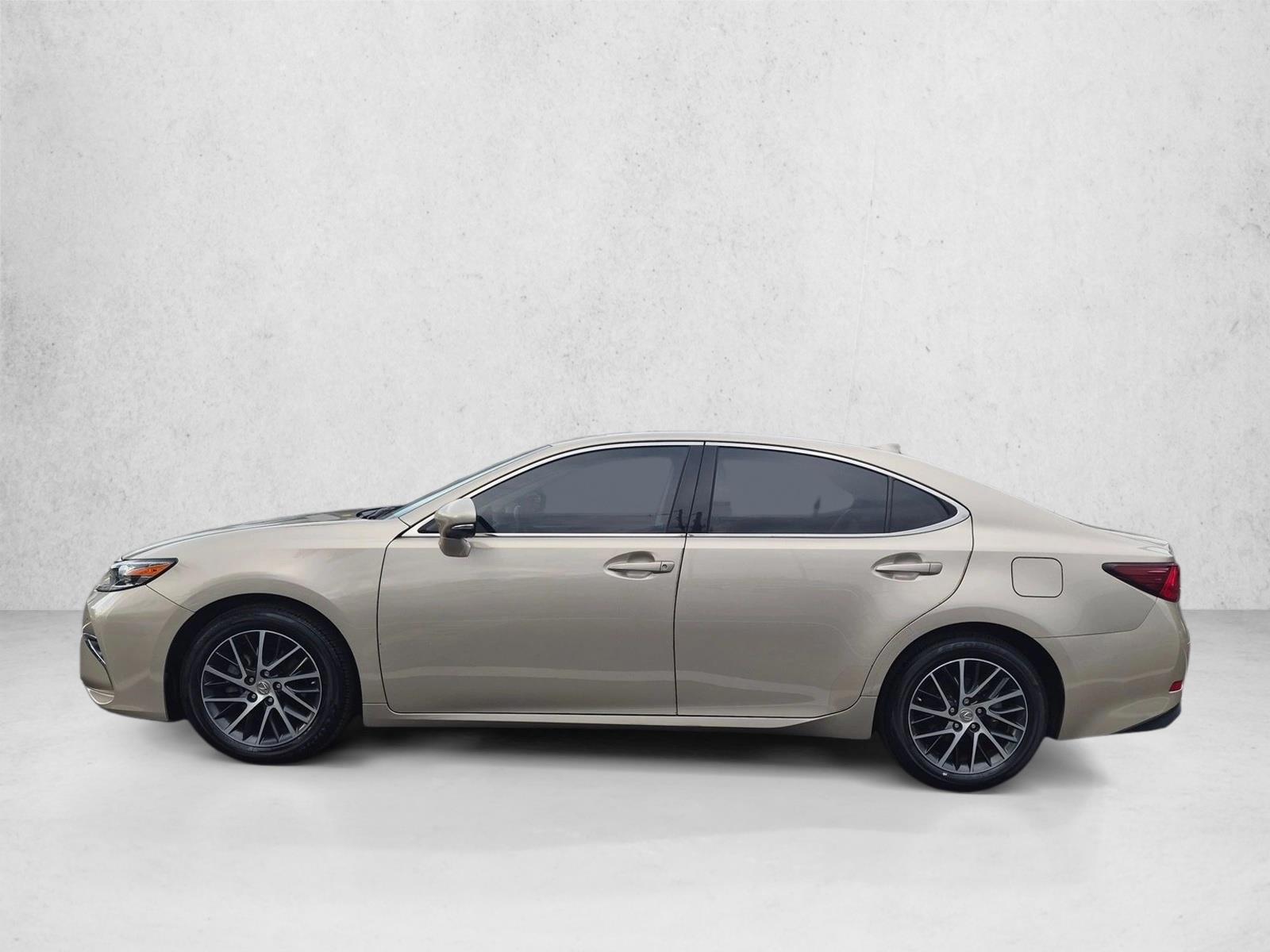 Thumbnail: 2016 Lexus ES - 2