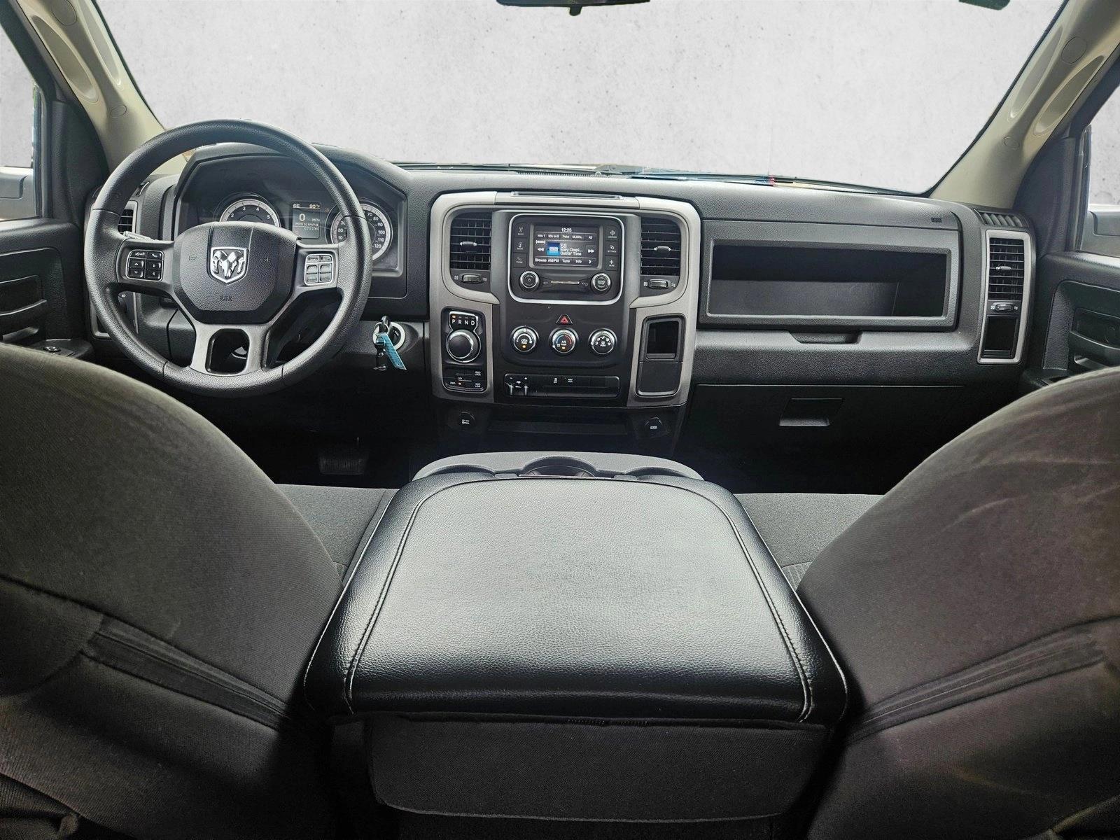 Thumbnail: 2024 RAM 1500 Classic - 3