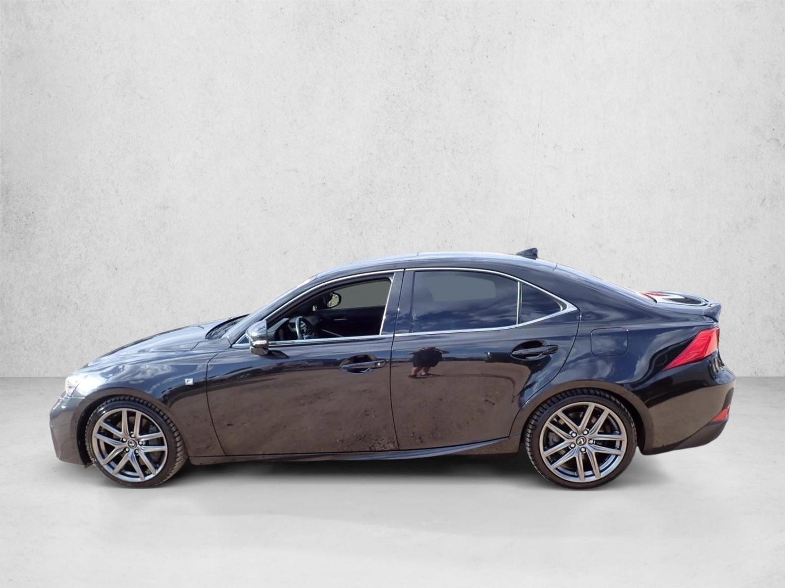 Thumbnail: 2017 Lexus IS - 2