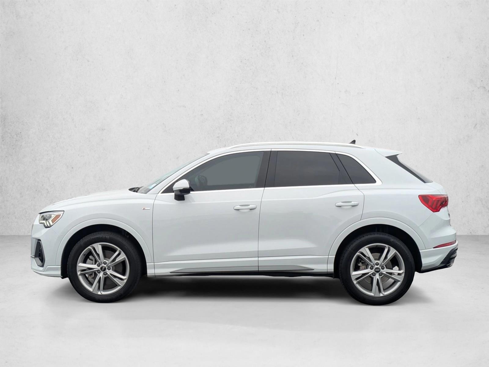 Thumbnail: 2022 Audi Q3 - 2
