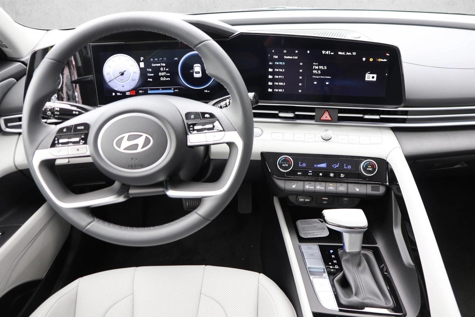 Thumbnail: 2026 Hyundai Elantra - 3