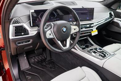 2027 BMW X7