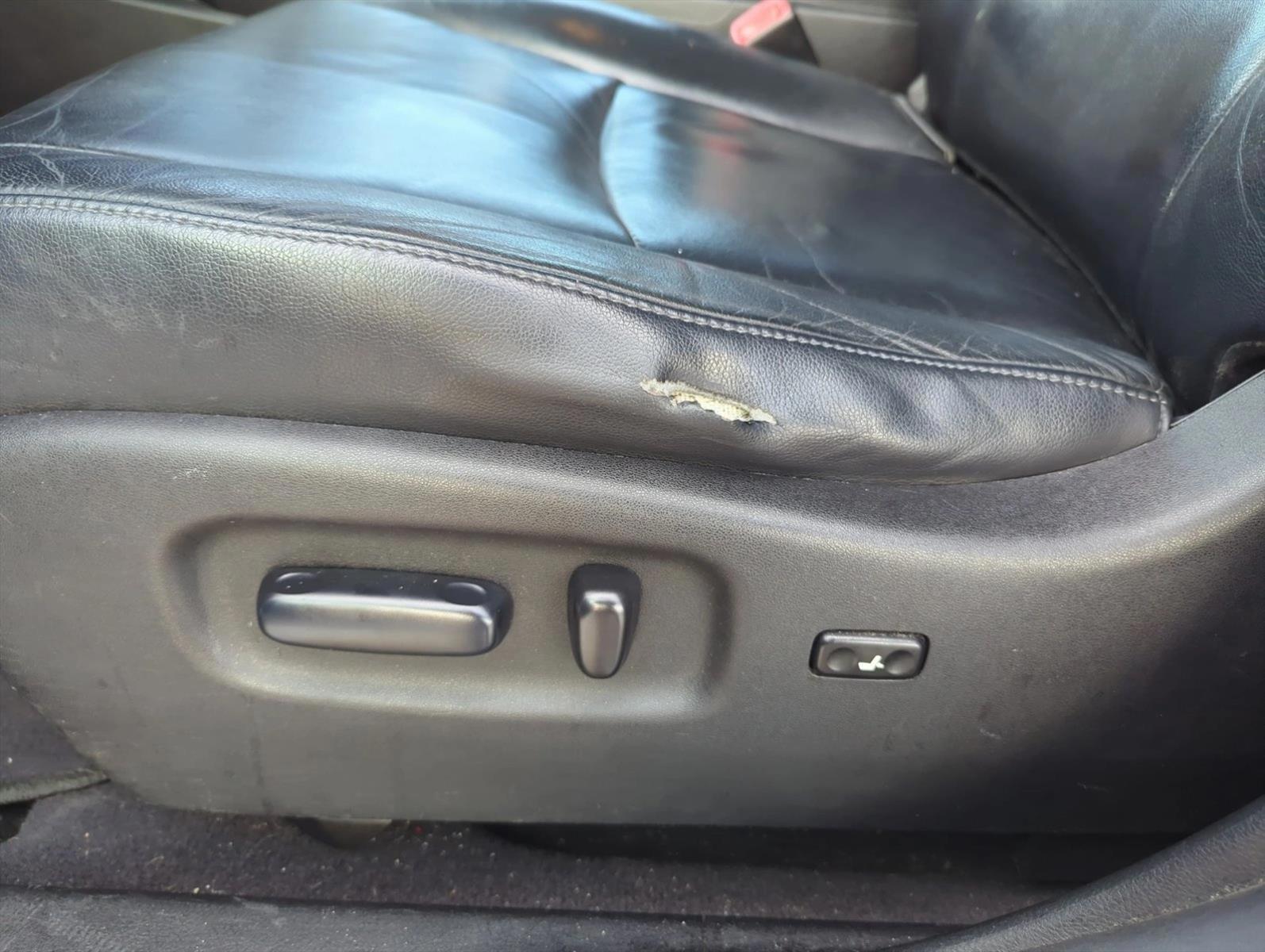 Thumbnail: 2013 Toyota Highlander - 3