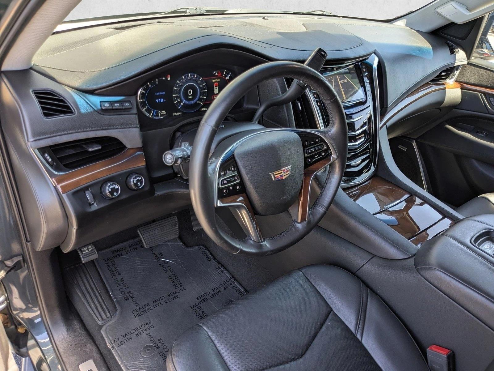 Thumbnail: 2019 Cadillac Escalade - 3