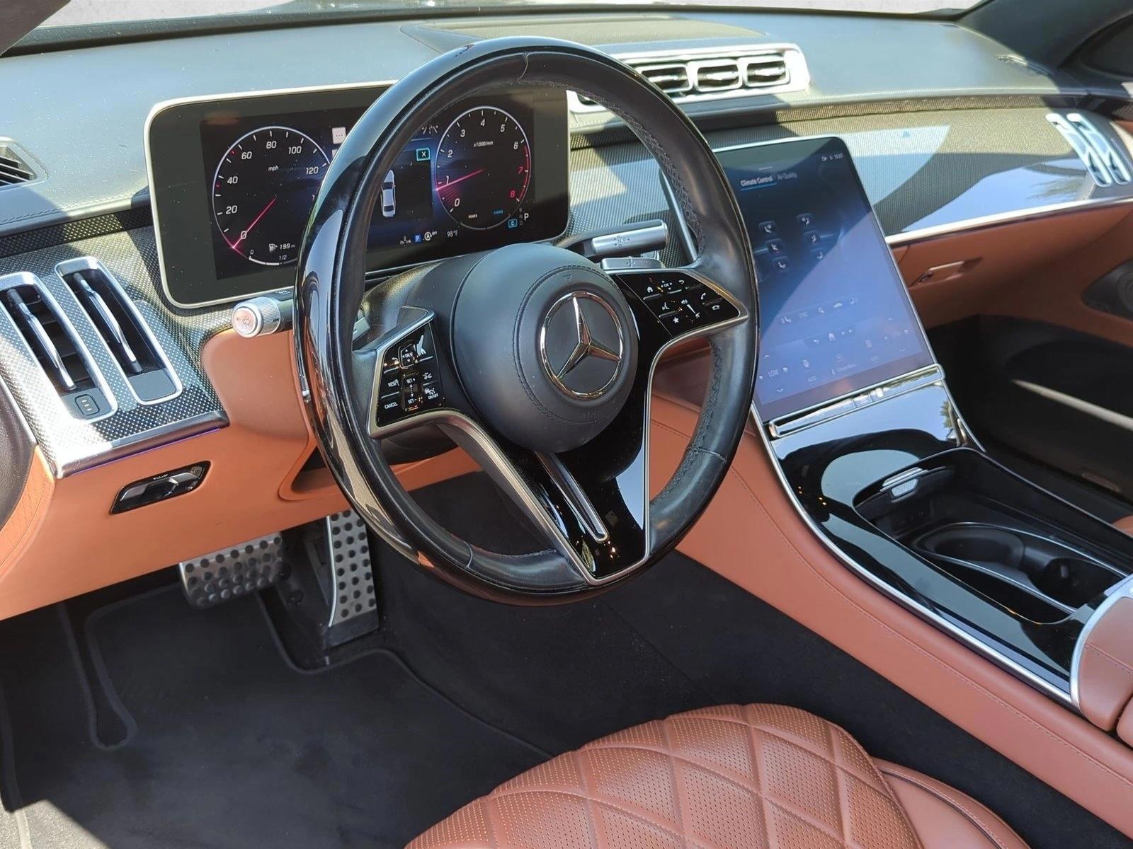 Thumbnail: 2021 Mercedes-Benz S-Class - 3