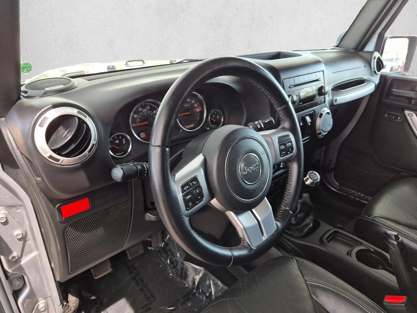 Thumbnail: 2015 Jeep Wrangler - 3