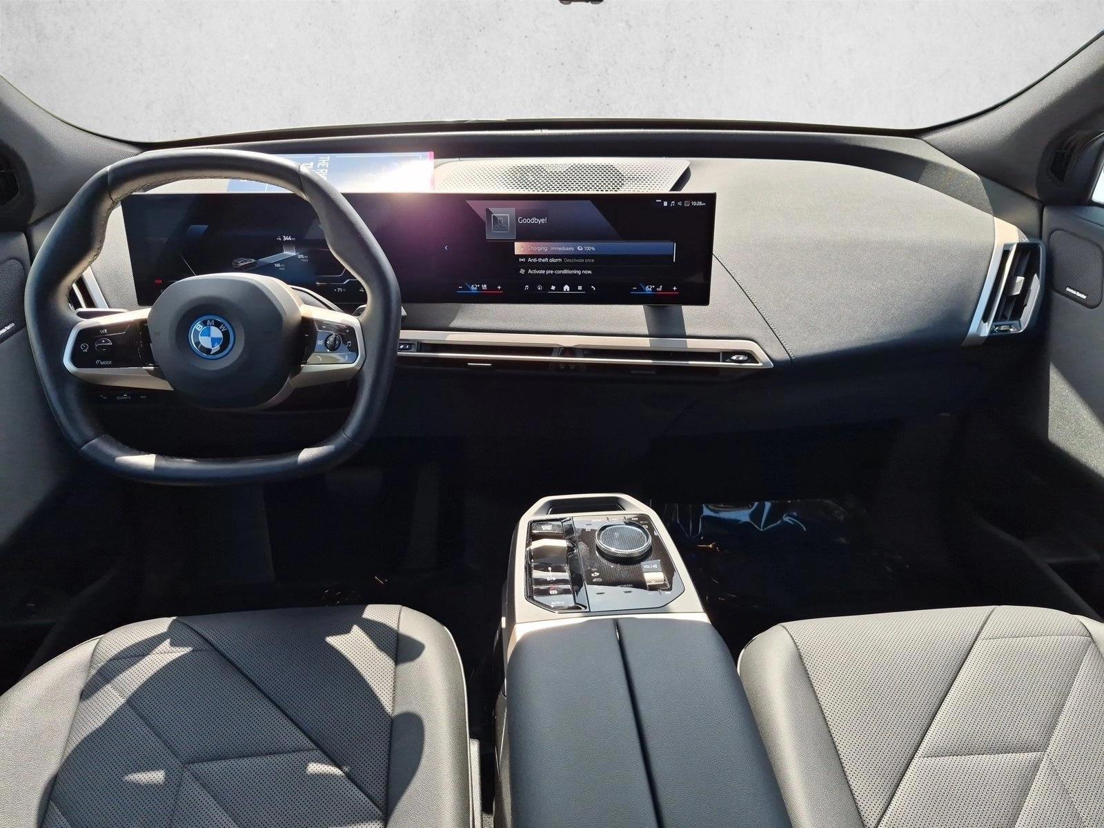 Thumbnail: 2024 BMW iX - 3