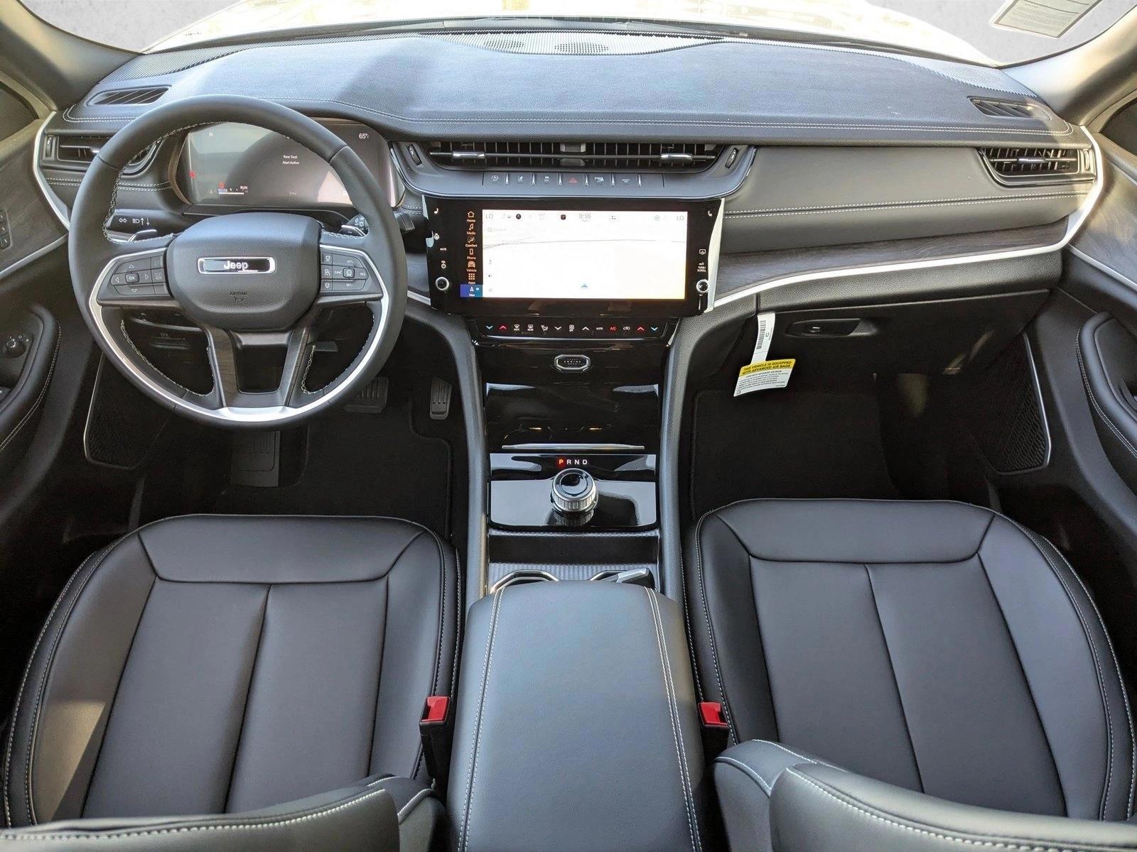 Thumbnail: 2026 Jeep Grand Cherokee - 4
