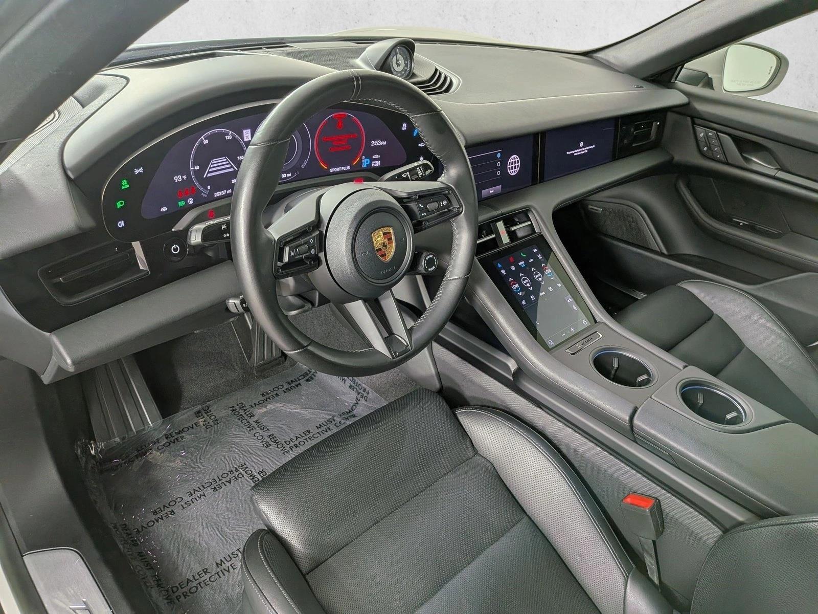 Thumbnail: 2023 Porsche Taycan - 3