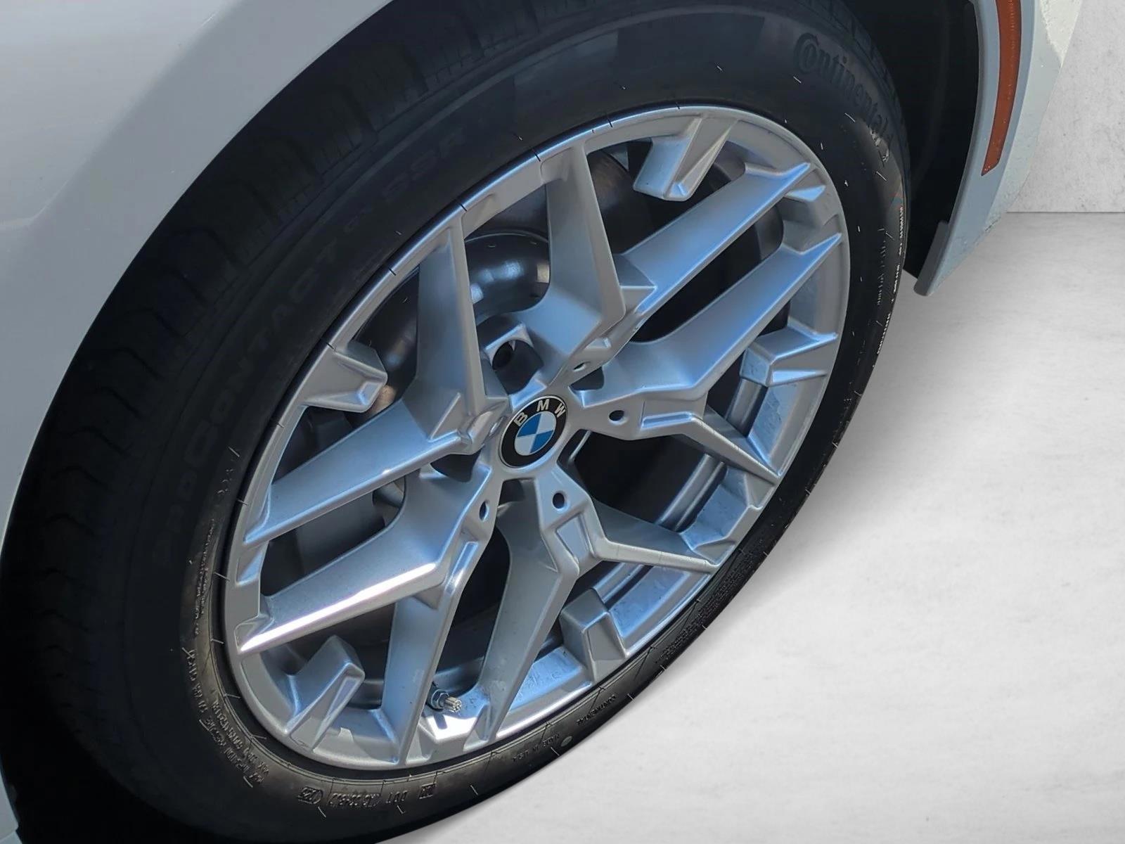 2026 BMW 3 Series 330i - Photo 8