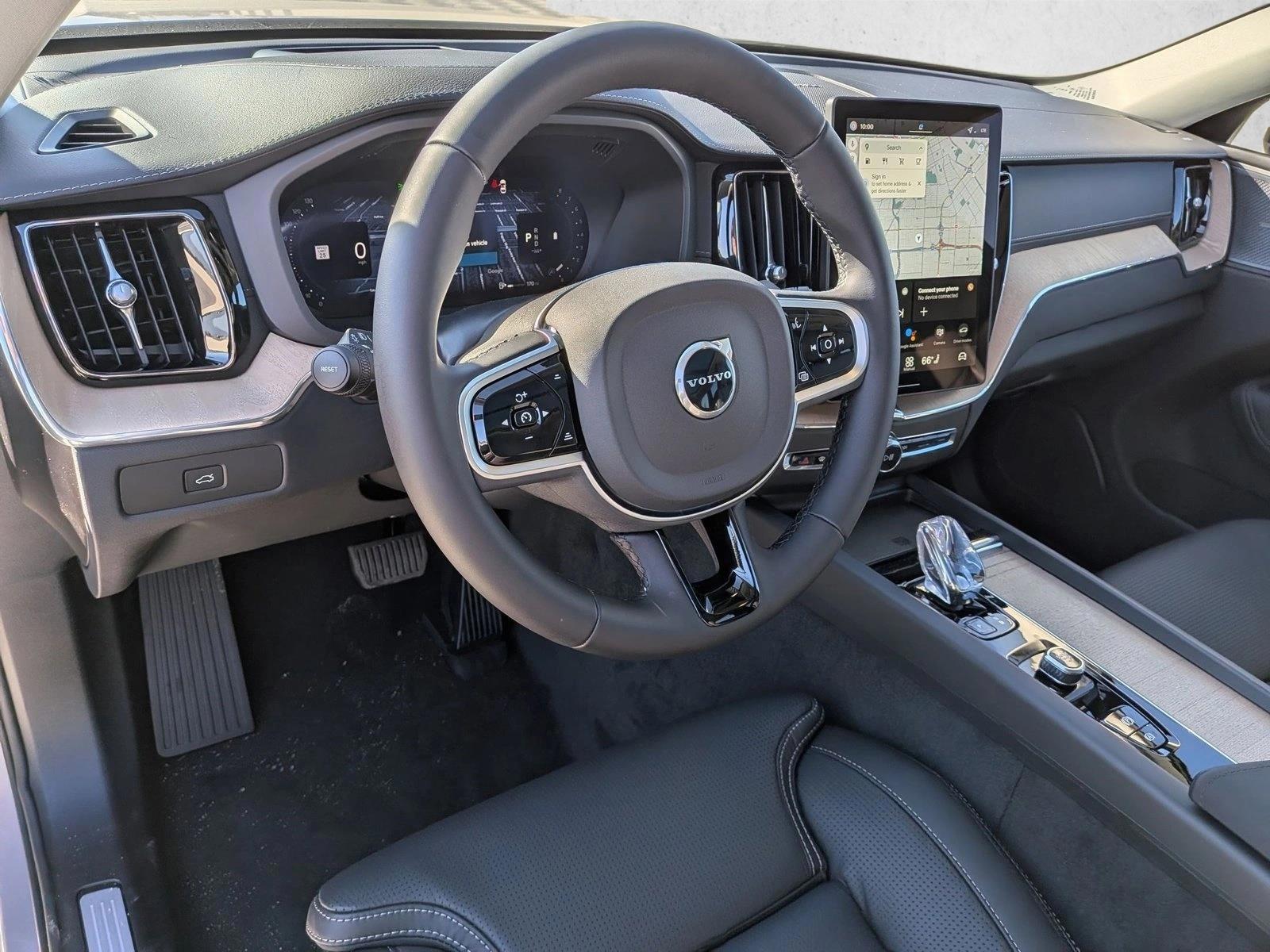 Thumbnail: 2026 Volvo XC60 - 3