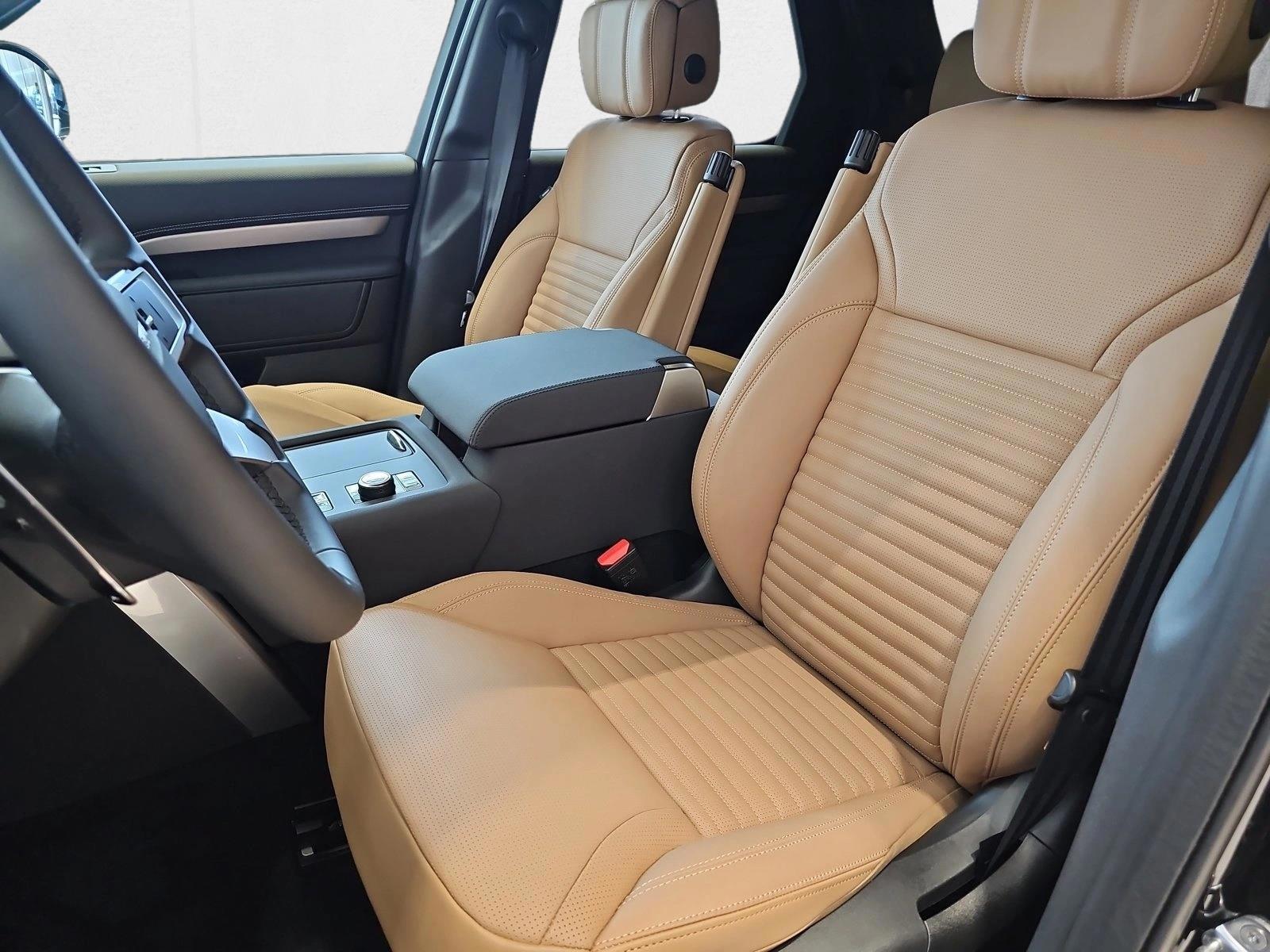 2025 Land Rover Discovery Dynamic SE - Photo 16