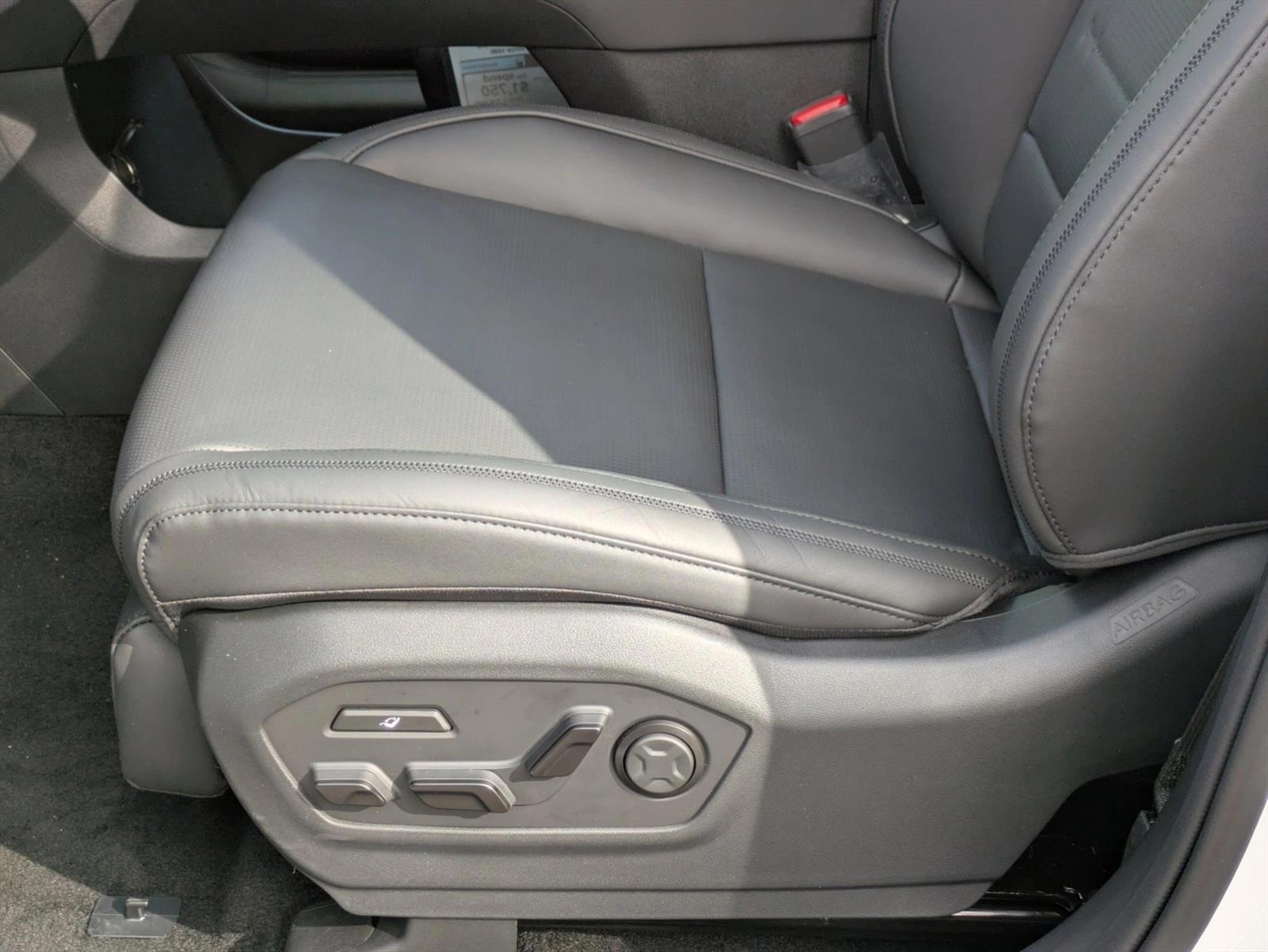 Thumbnail: 2026 Hyundai Santa Fe - 4