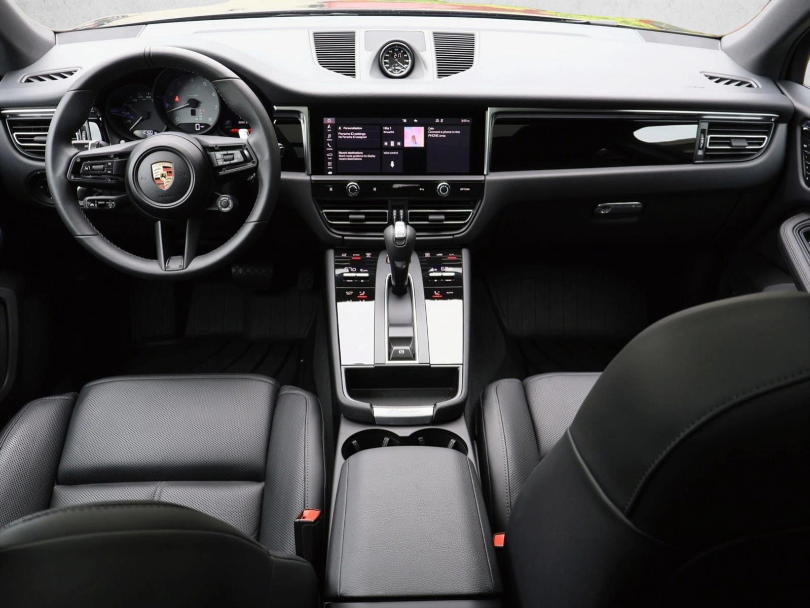 Thumbnail: 2025 Porsche Macan - 4