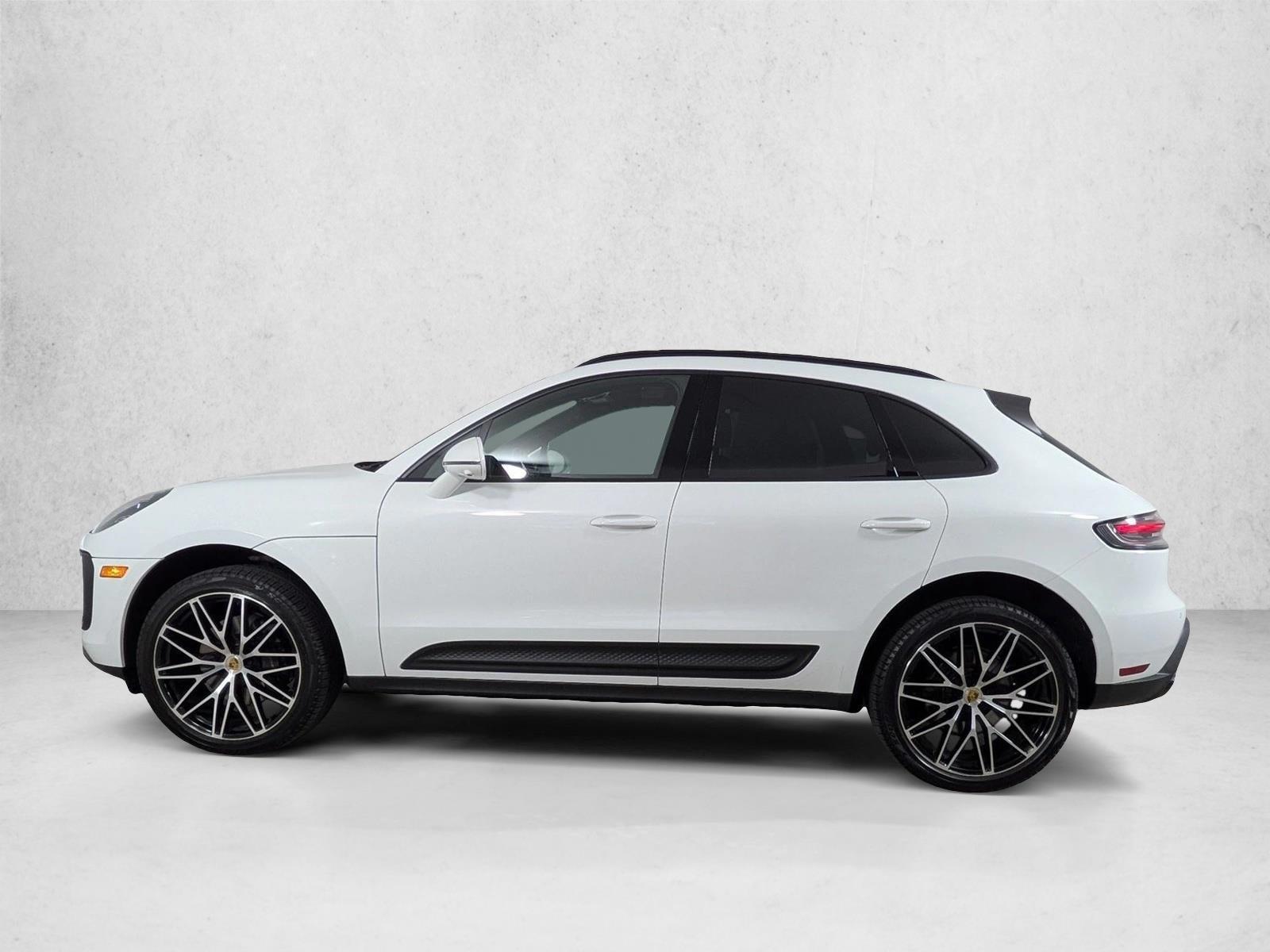 Thumbnail: 2026 Porsche Macan - 2