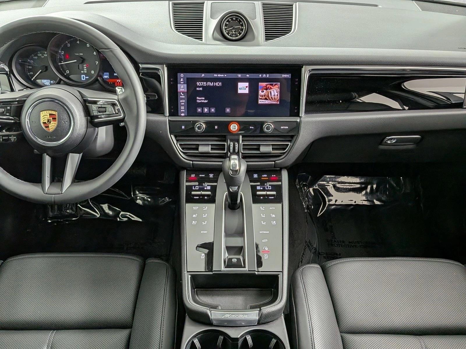 Thumbnail: 2025 Porsche Macan - 4