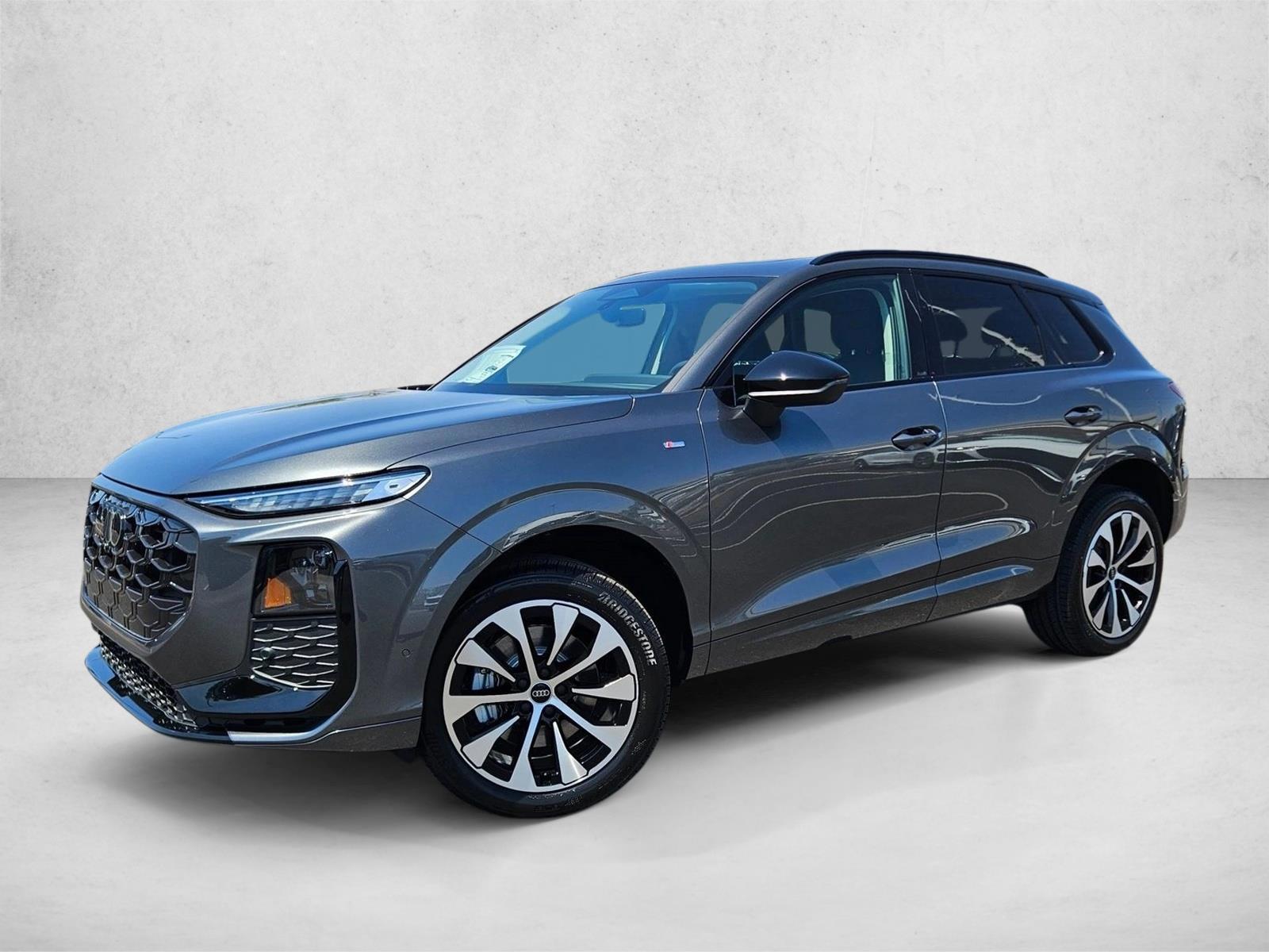 Thumbnail: 2026 Audi Q3 - 1